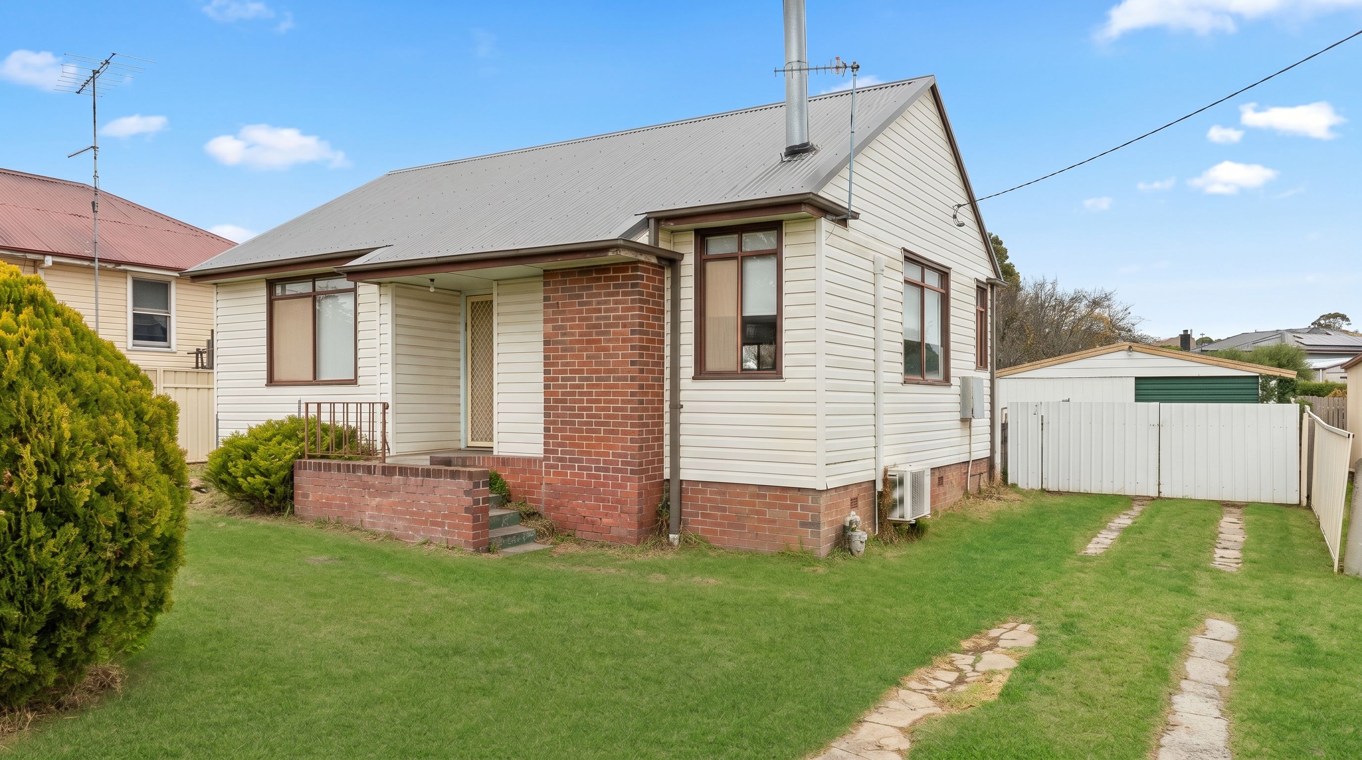 6 Churchill Street — photo from Ray White Goulburn