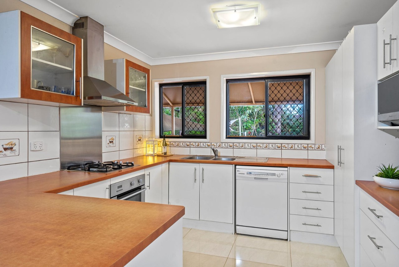 13 Thornhill Street, Springwood, QLD 4127
