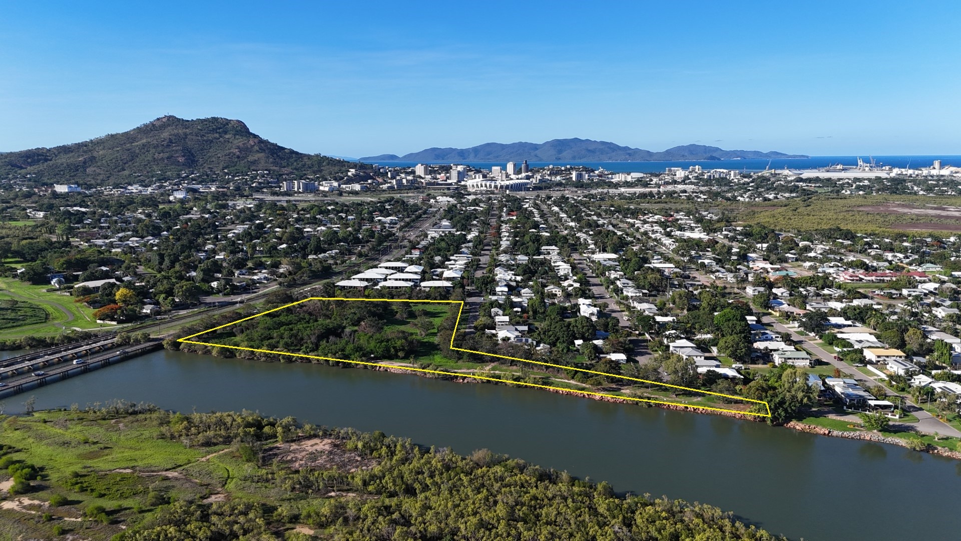 111 Railway Avenue, Railway Estate, QLD 4810