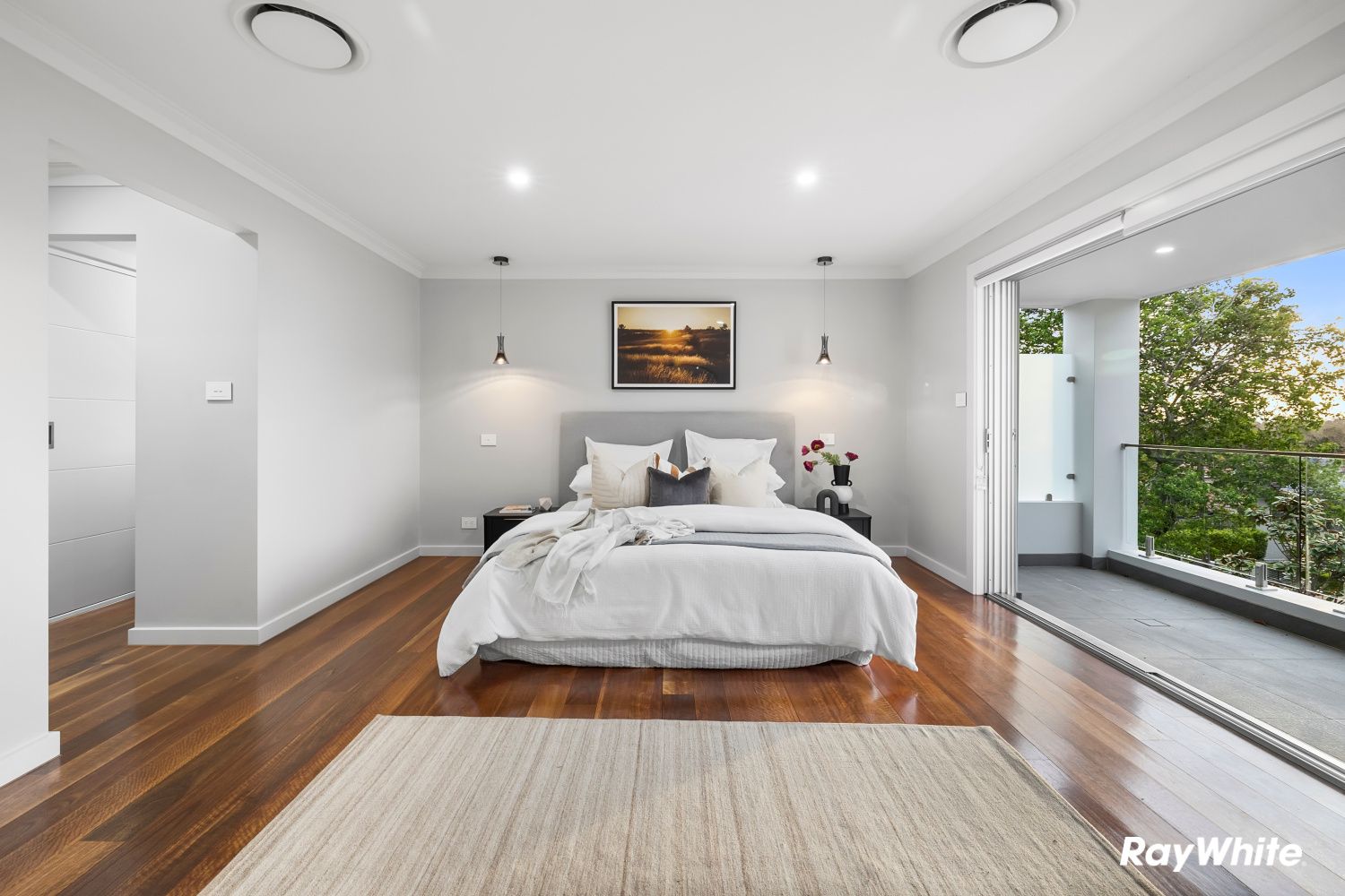 16 Dunbar Street — photo 8 of 14