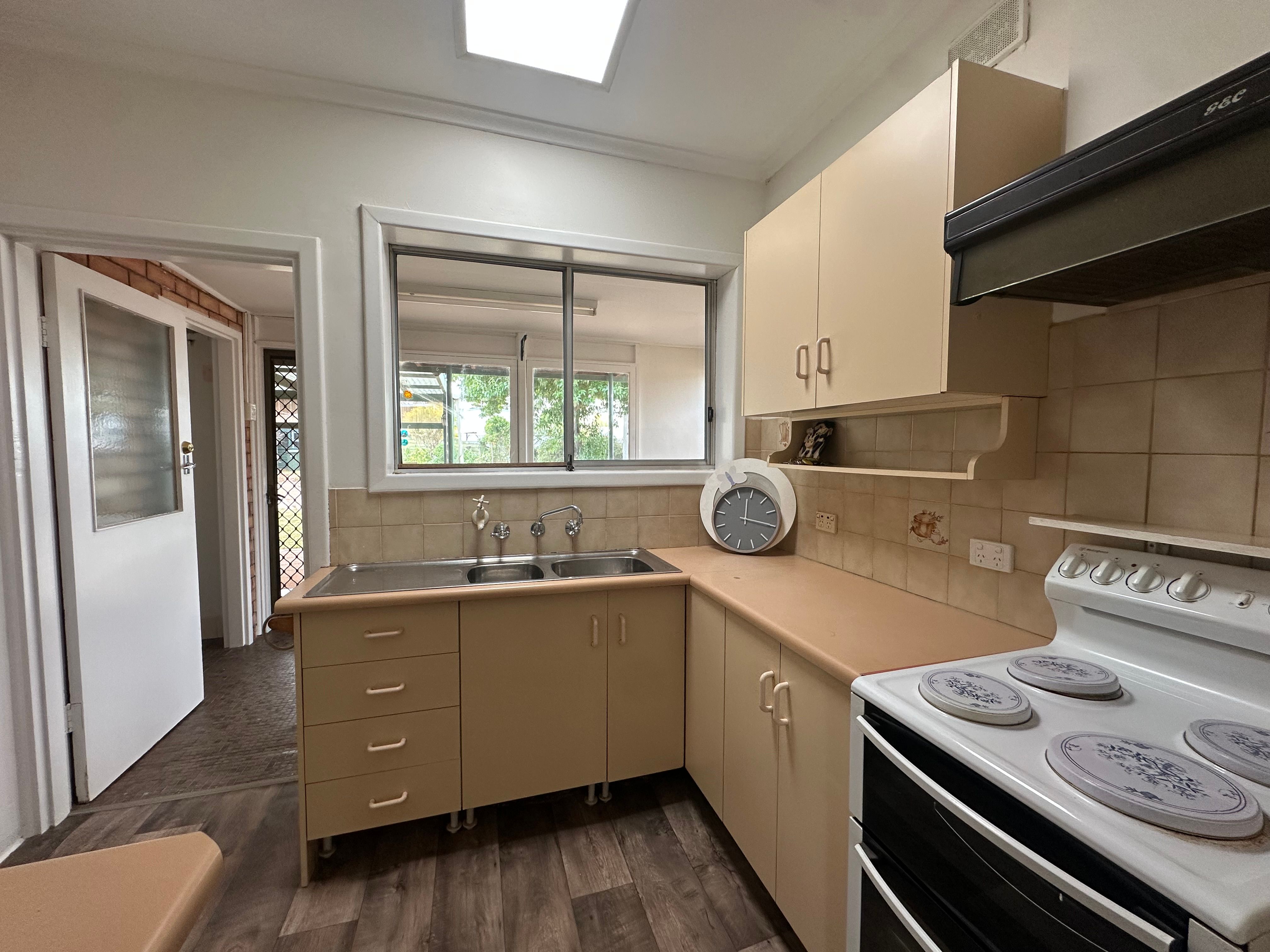 14 Dalziel Street — photo 13 of 19