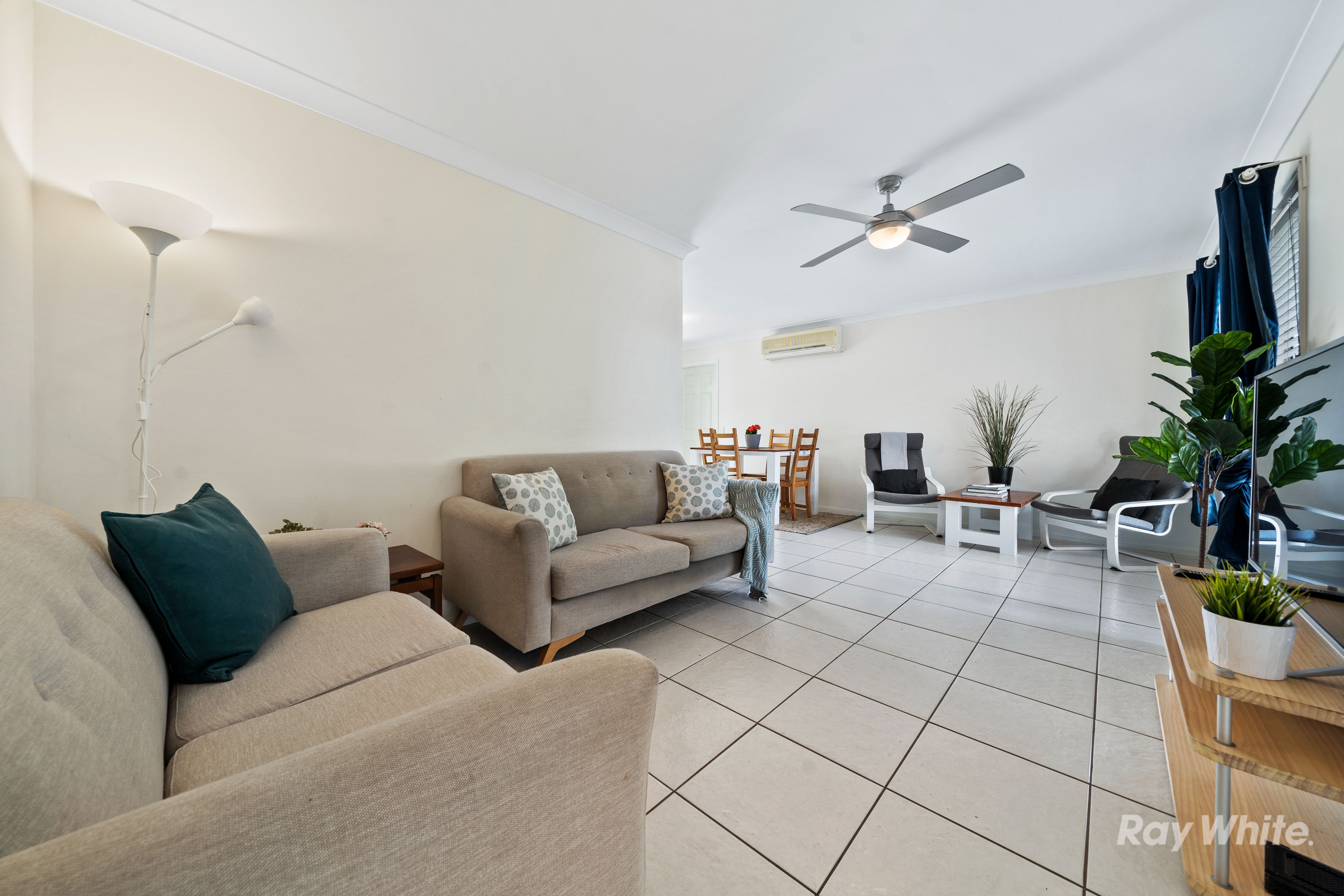 45 Wantana Crescent, Edens Landing, QLD 4207