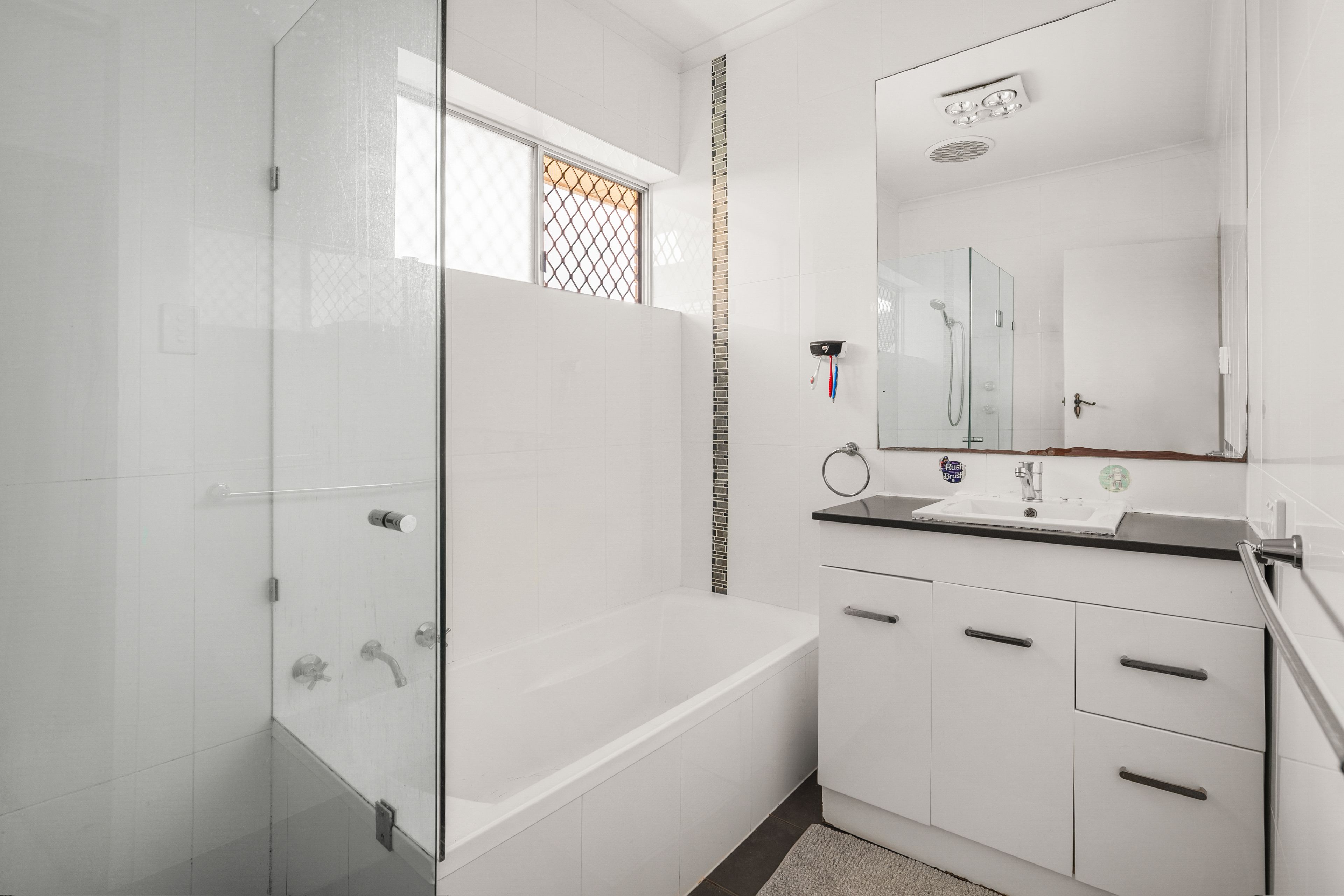 3/3a Kearnes Road — photo 7 of 11