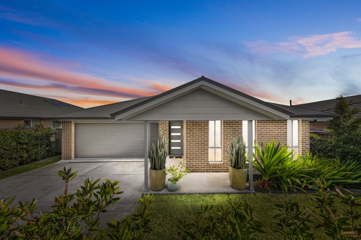 83 Awabakal Drive, Fletcher NSW 2287