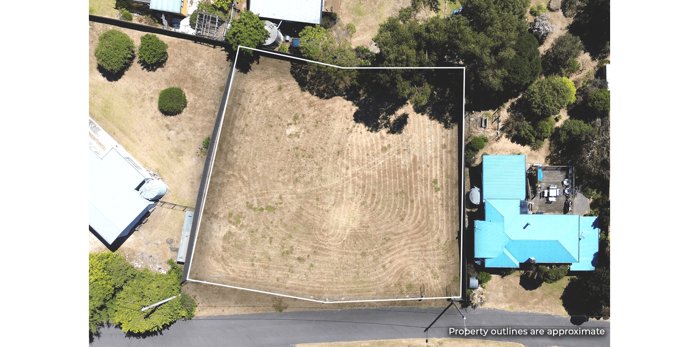 37-39 Tamar Crescent — photo 3 of 7