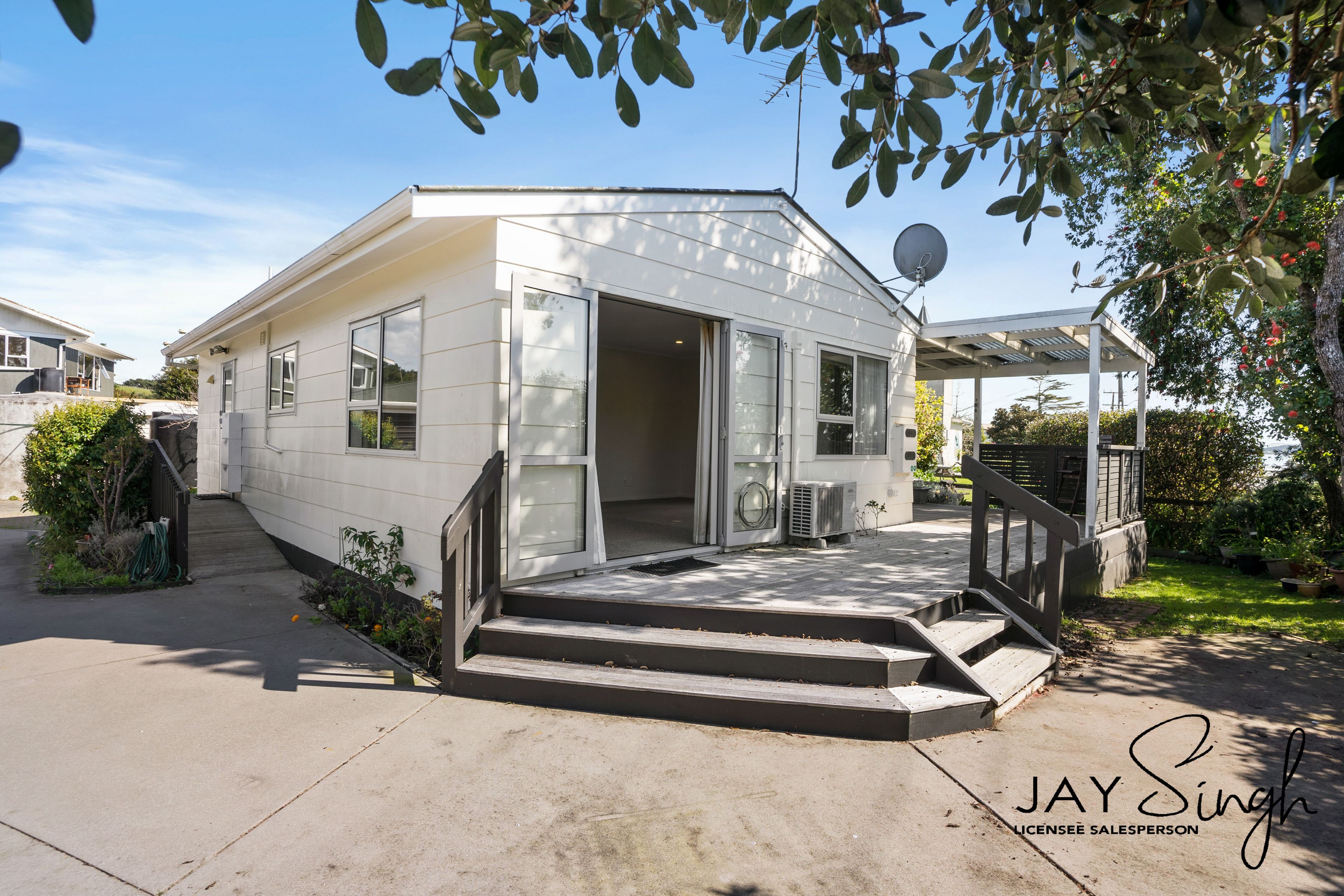 1 Banks Road, Kawakawa Bay, Manukau City