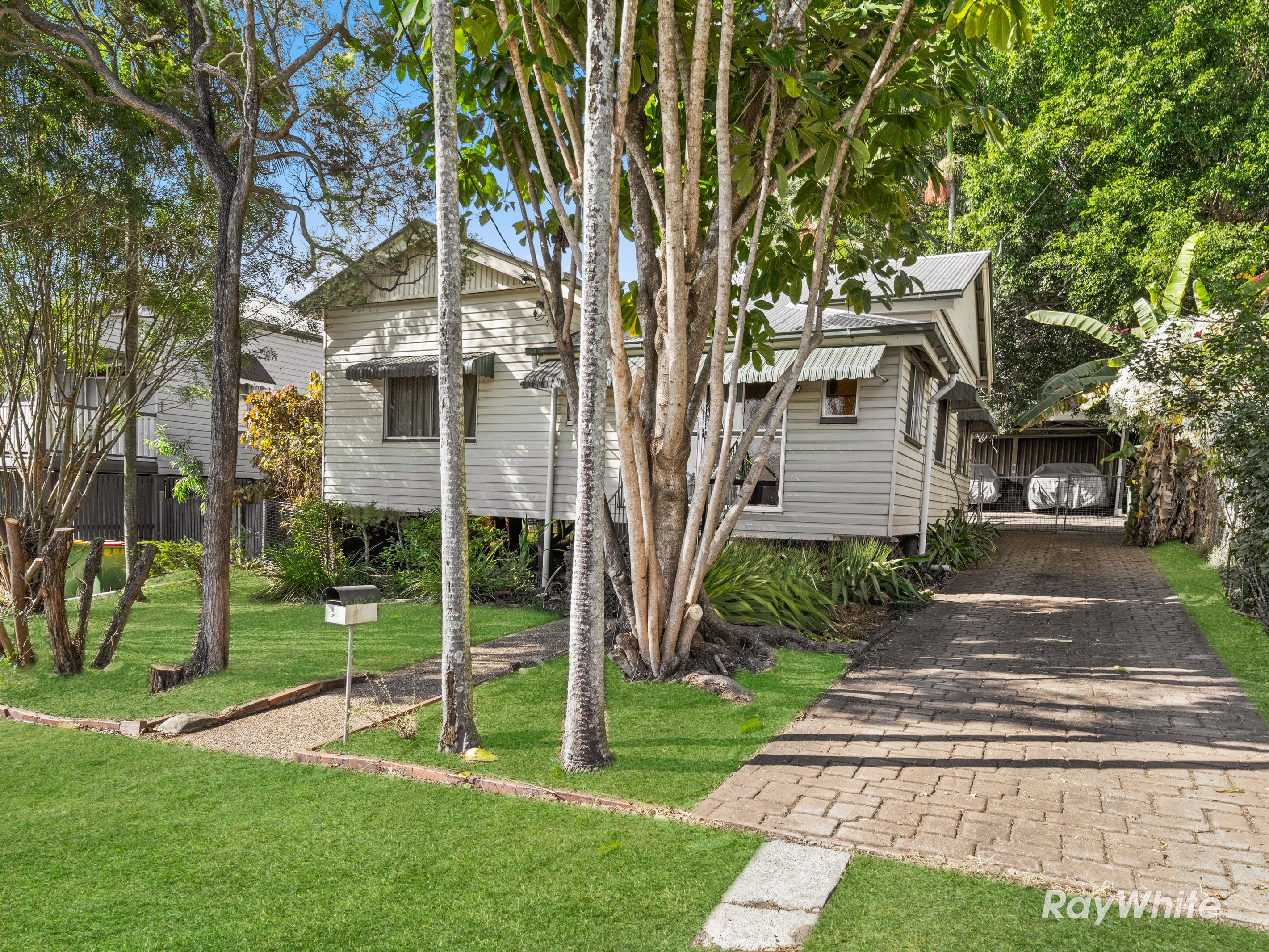 5 Tongue Street, East Ipswich, QLD 4305