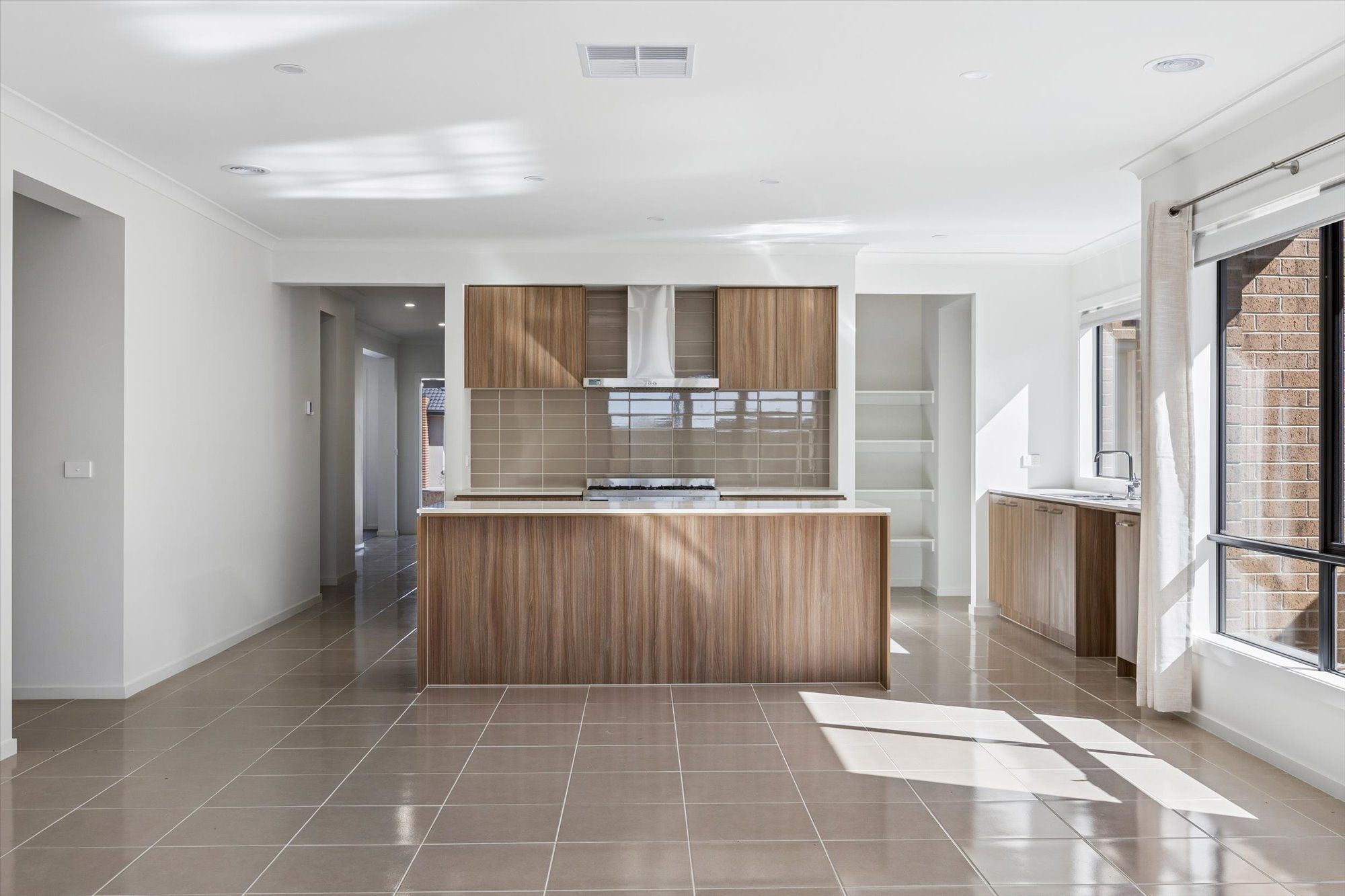 75 Grevillea Circuit, Clyde, VIC 3978