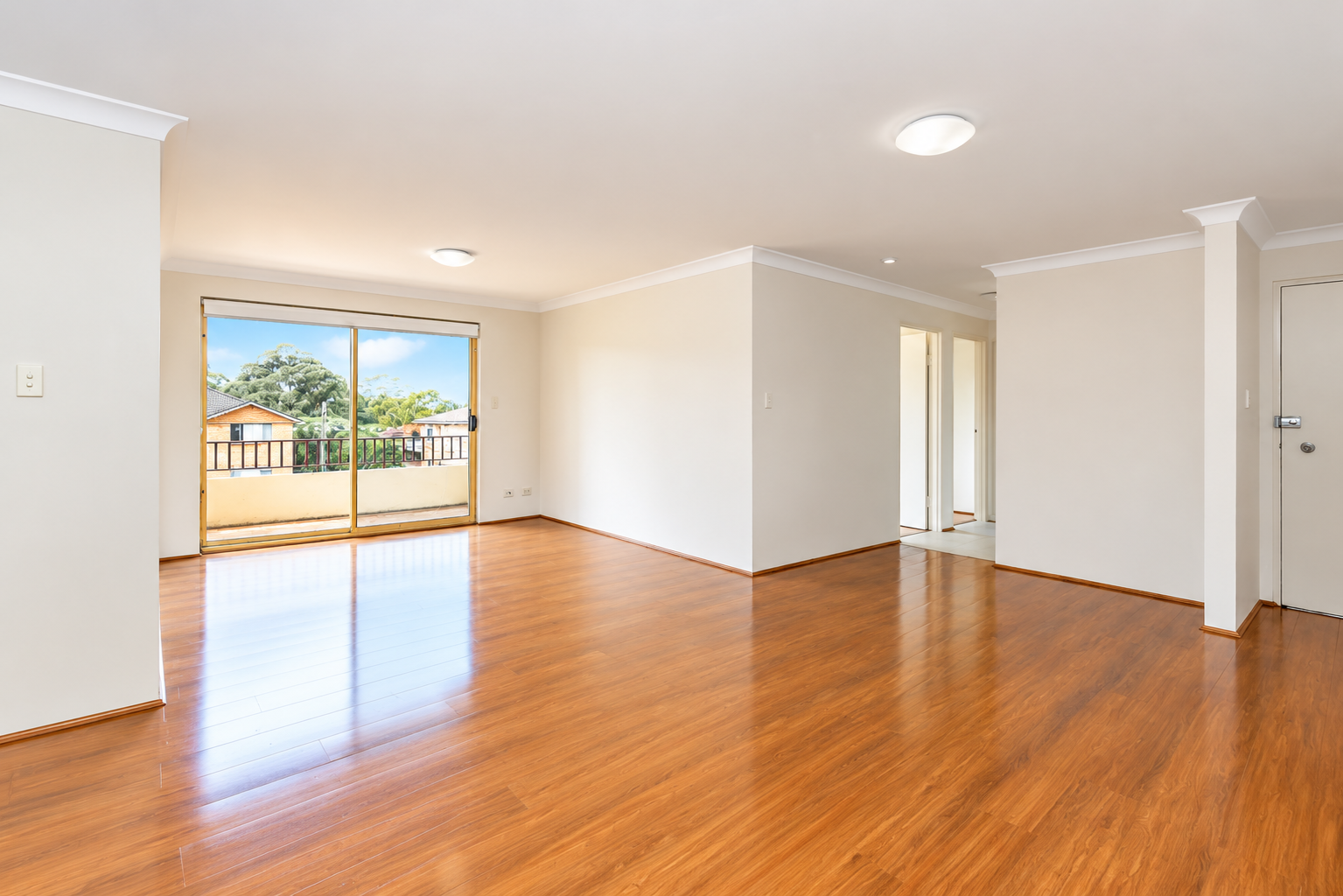 25/122 Meredith Street — photo 3 of 9