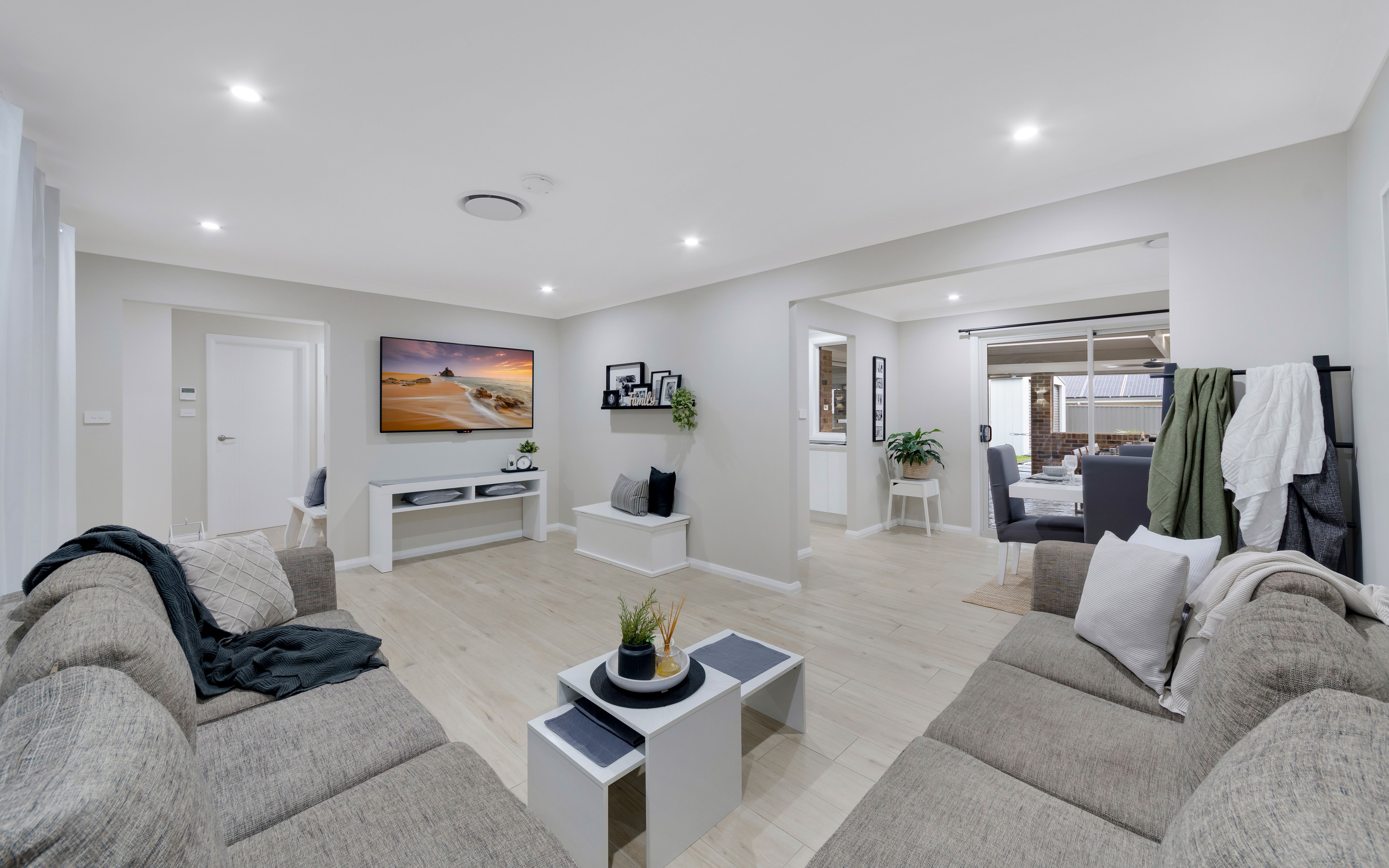 41 Devitt Crescent, The Oaks, NSW 2570