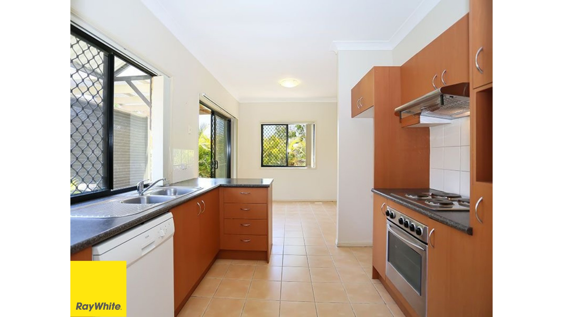 8/93-95 Cambridge Street, Carina Heights, QLD 4152