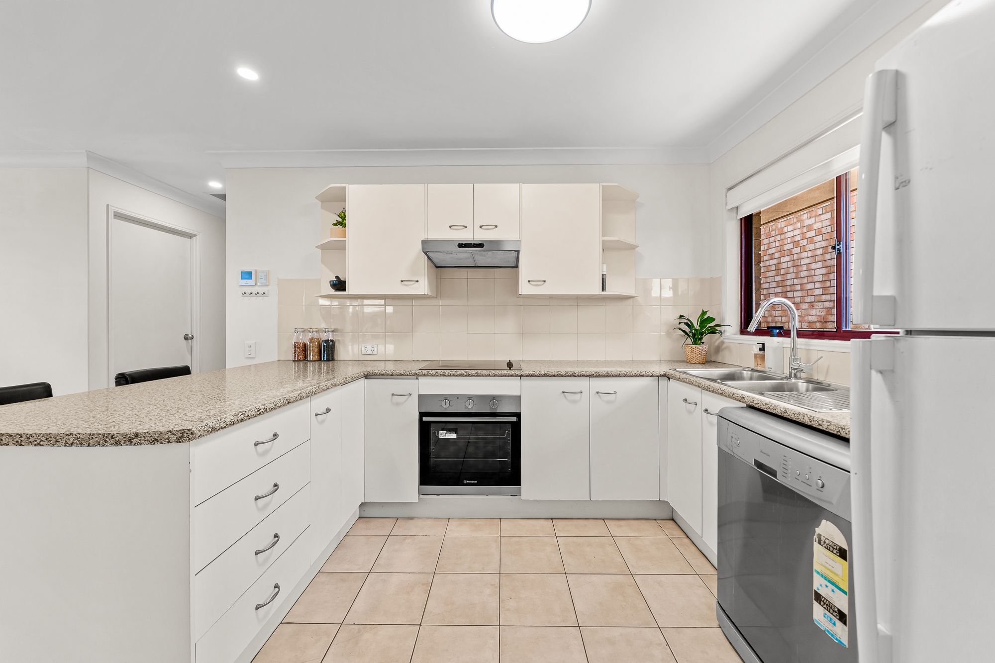 3/30 Lindeman Place — photo 8 of 21