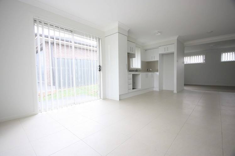 2 Eade Street, Oran Park, NSW 2570