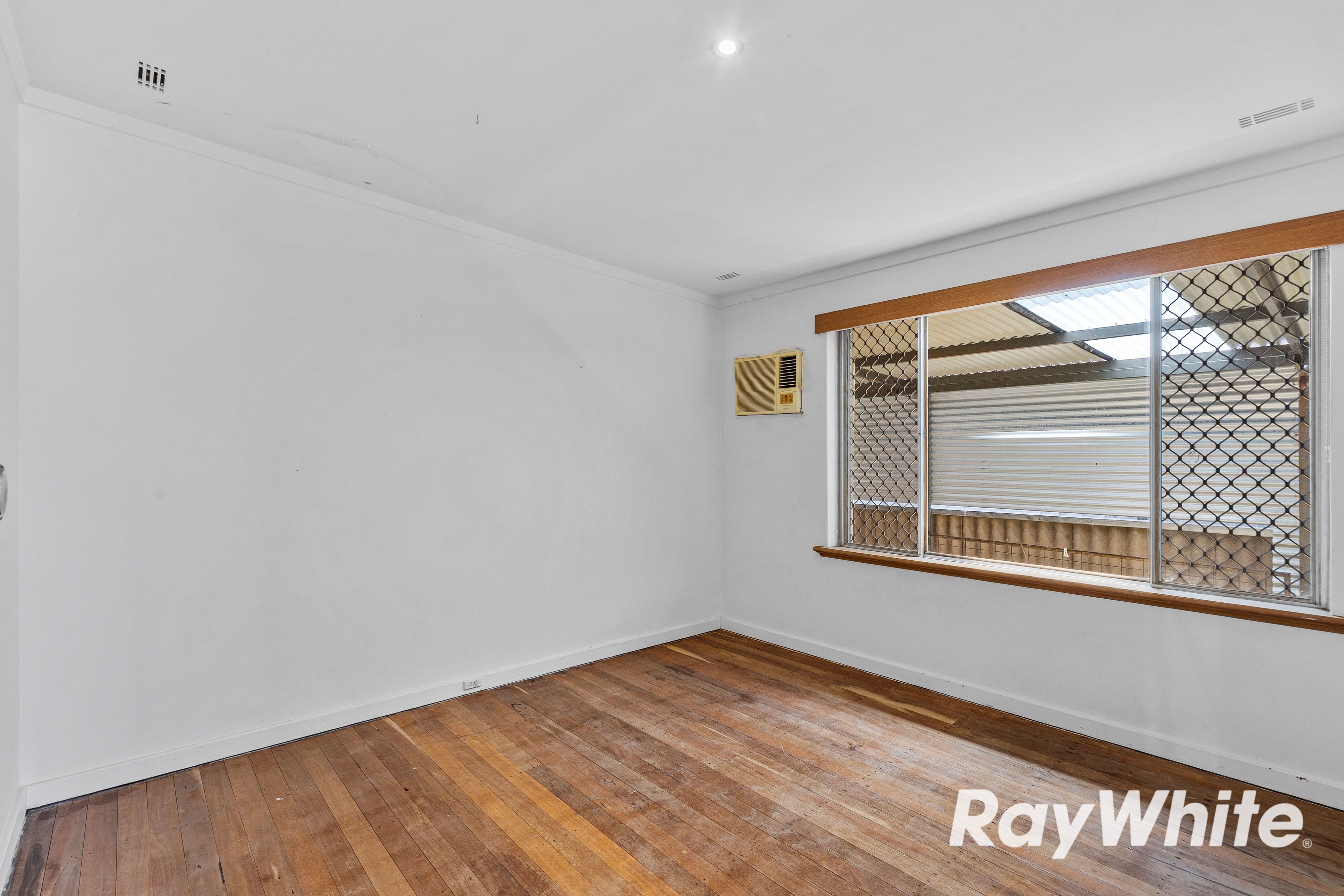 31 Eden Street — photo 11 of 18