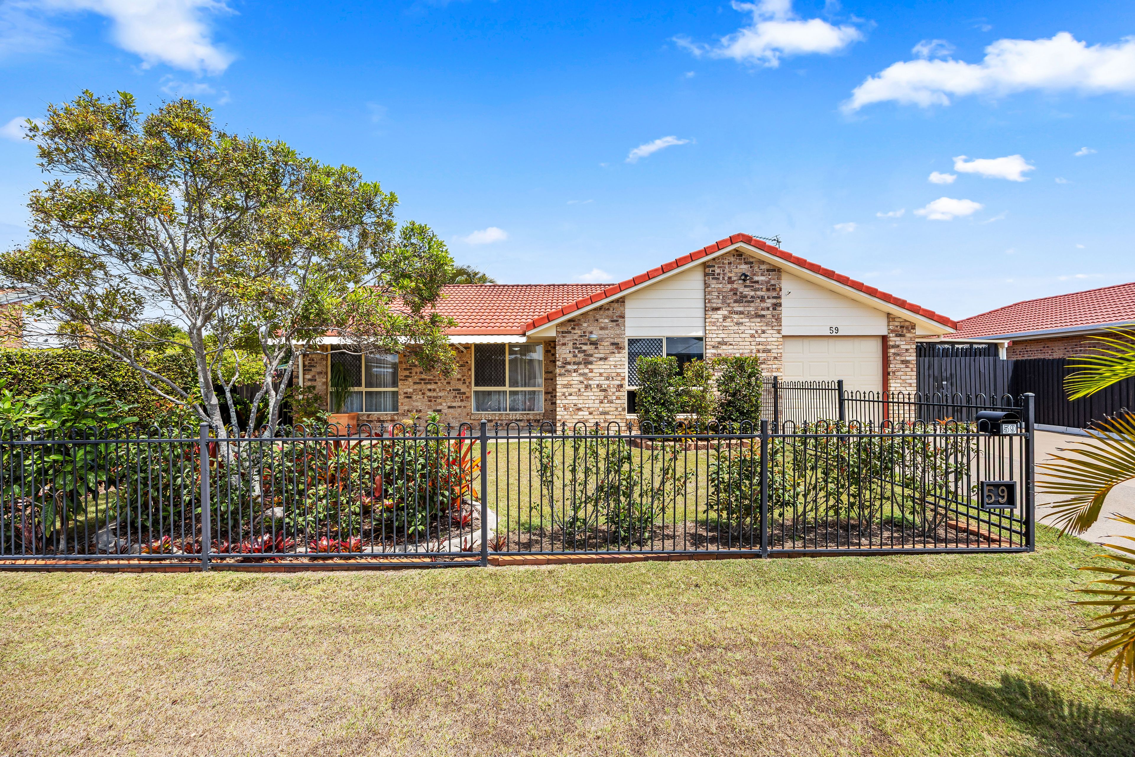59 North Street, Point Vernon, QLD 4655