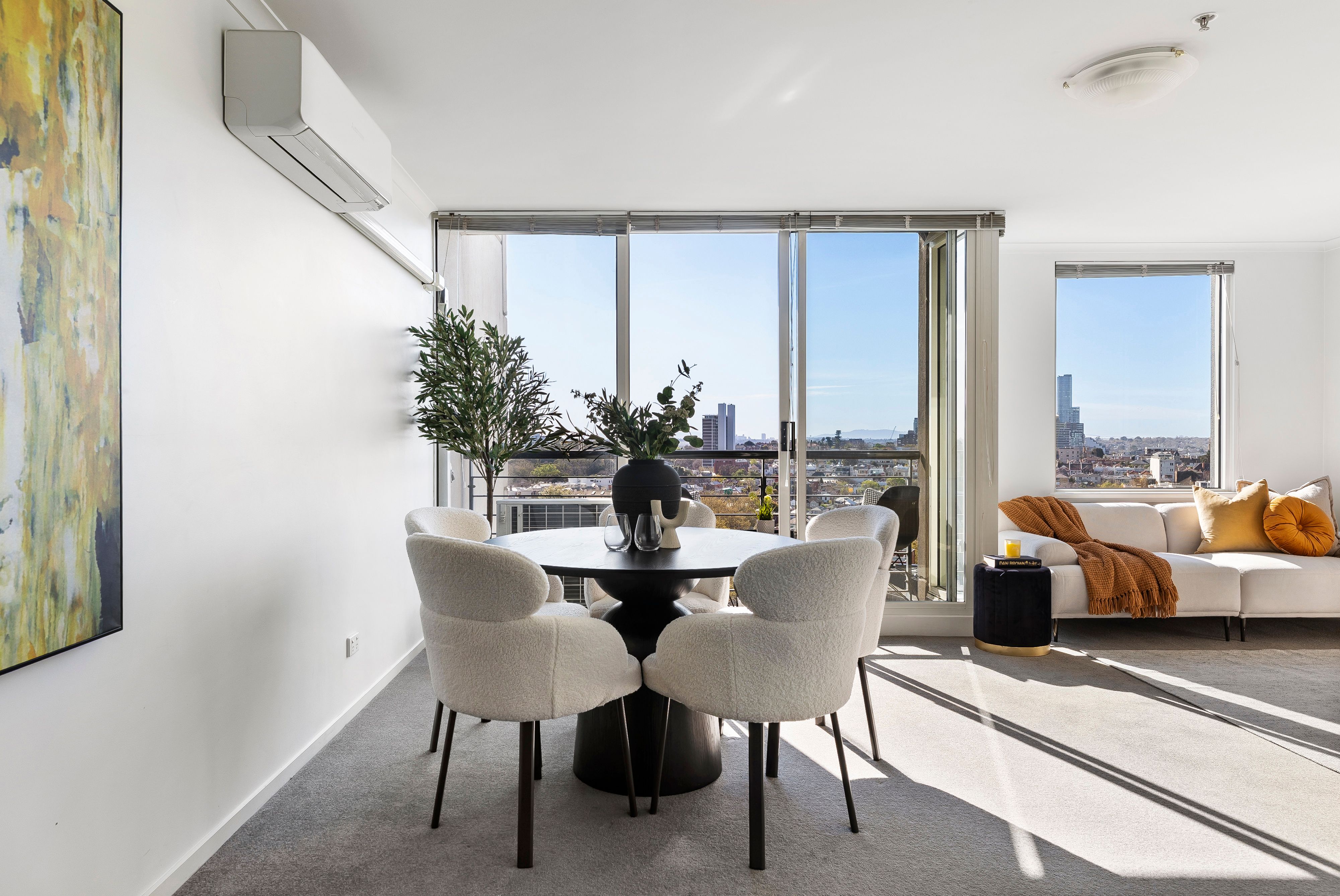 152/416 St Kilda Road — photo 3 of 20