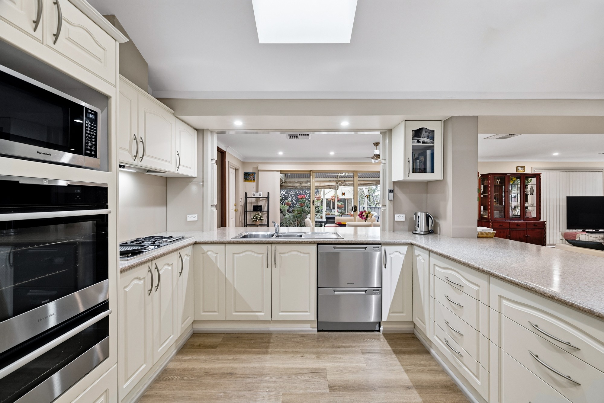 5 Daimler Place, Ingleburn, NSW 2565