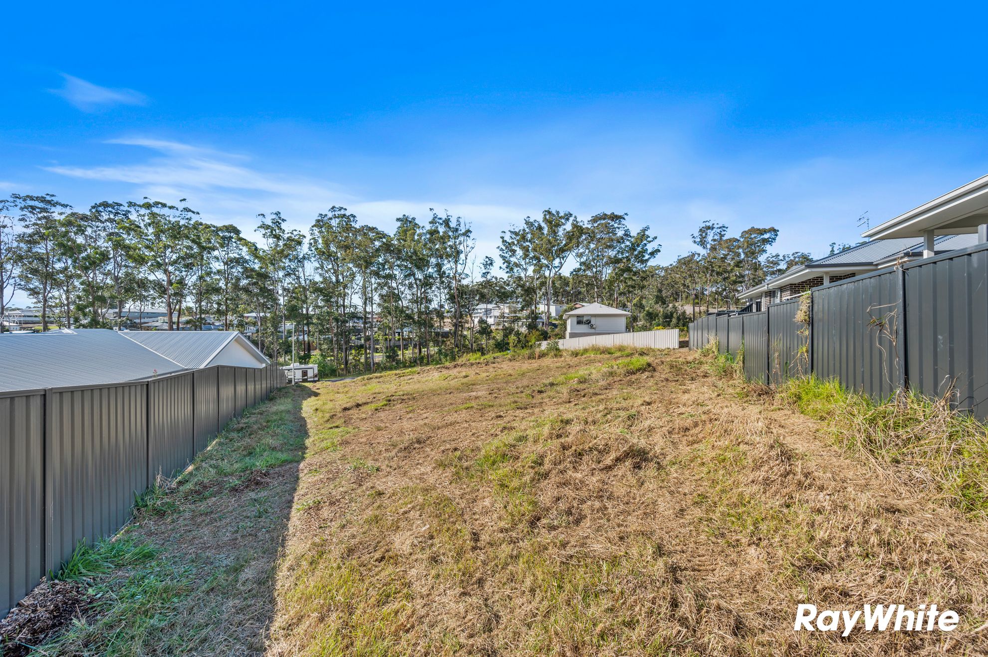 10 Tench Street — photo 3 of 11