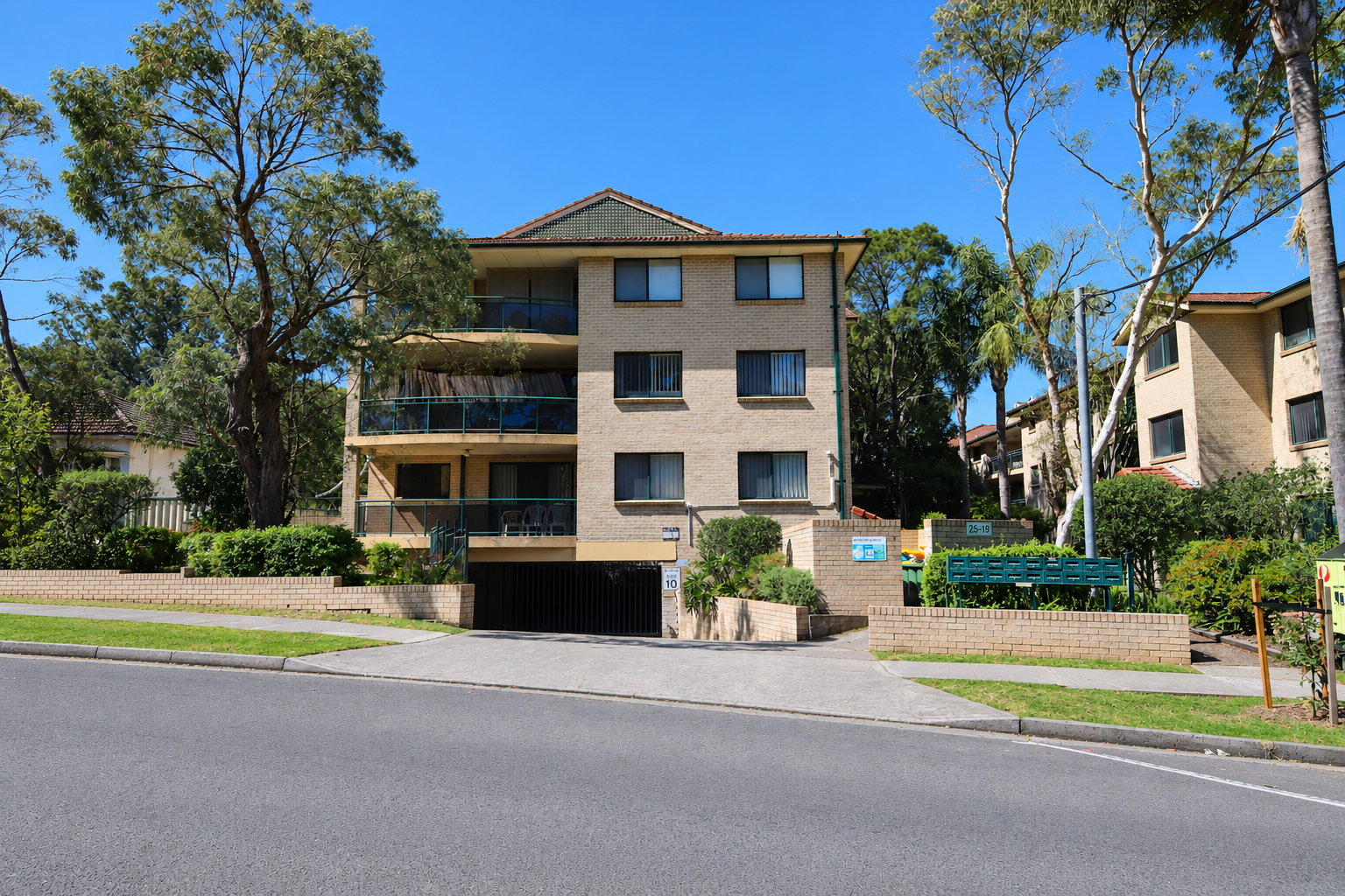 20/19-25 Sir Joseph Banks Street — photo from Ray White Bankstown
