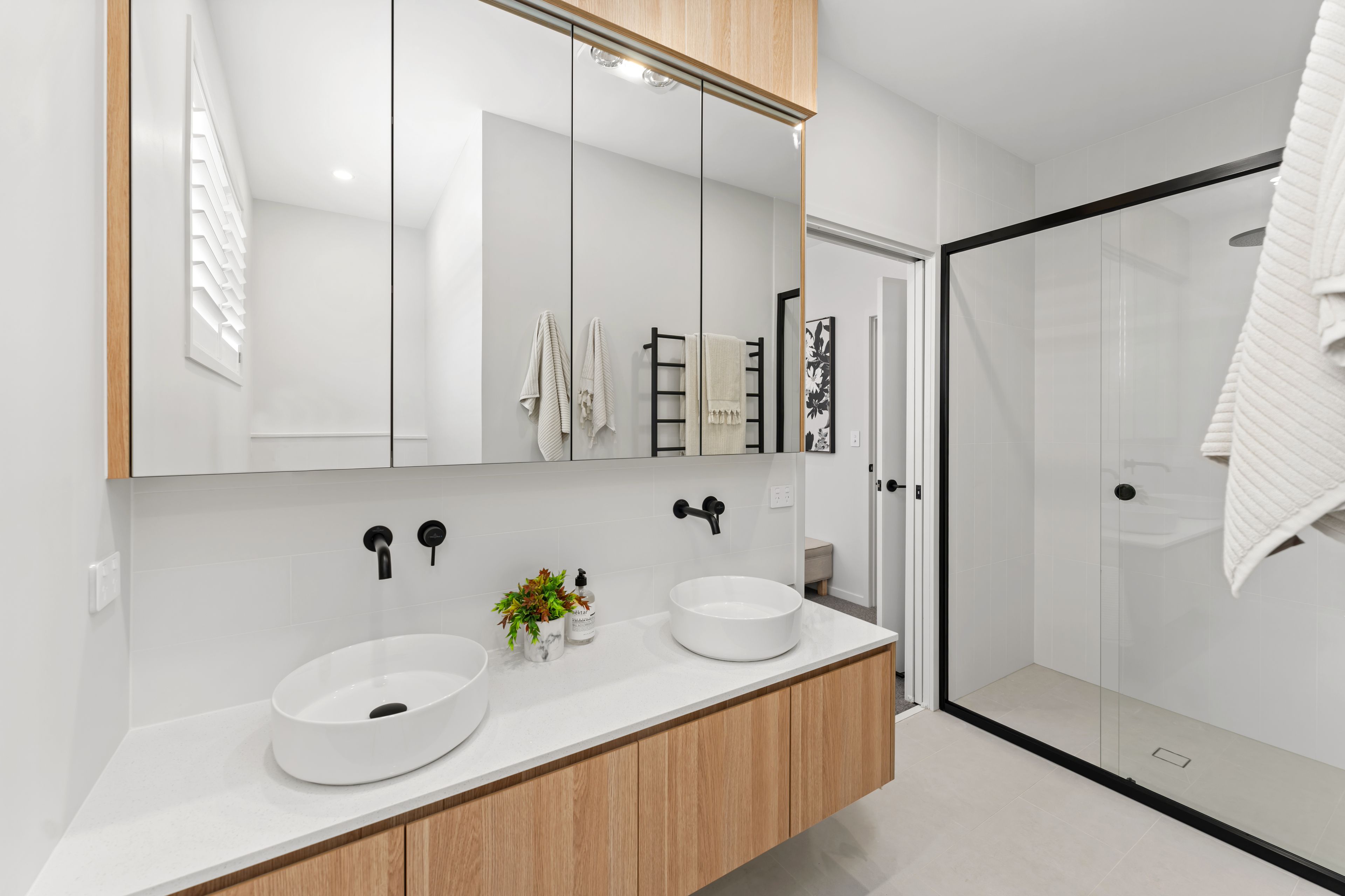 516/33 Kersley Road — photo 10 of 18