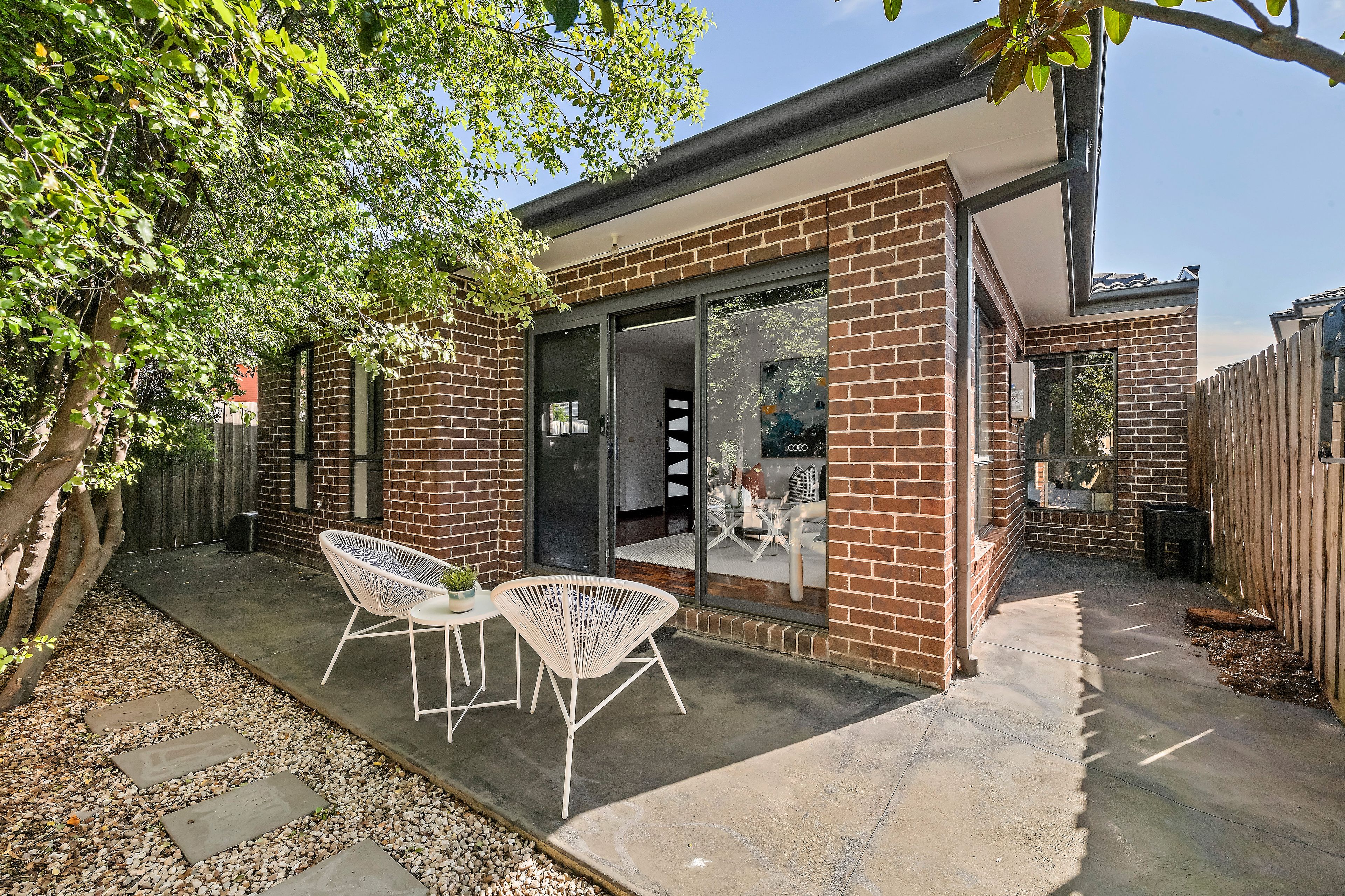 4/2 Elm Street — photo 10 of 11