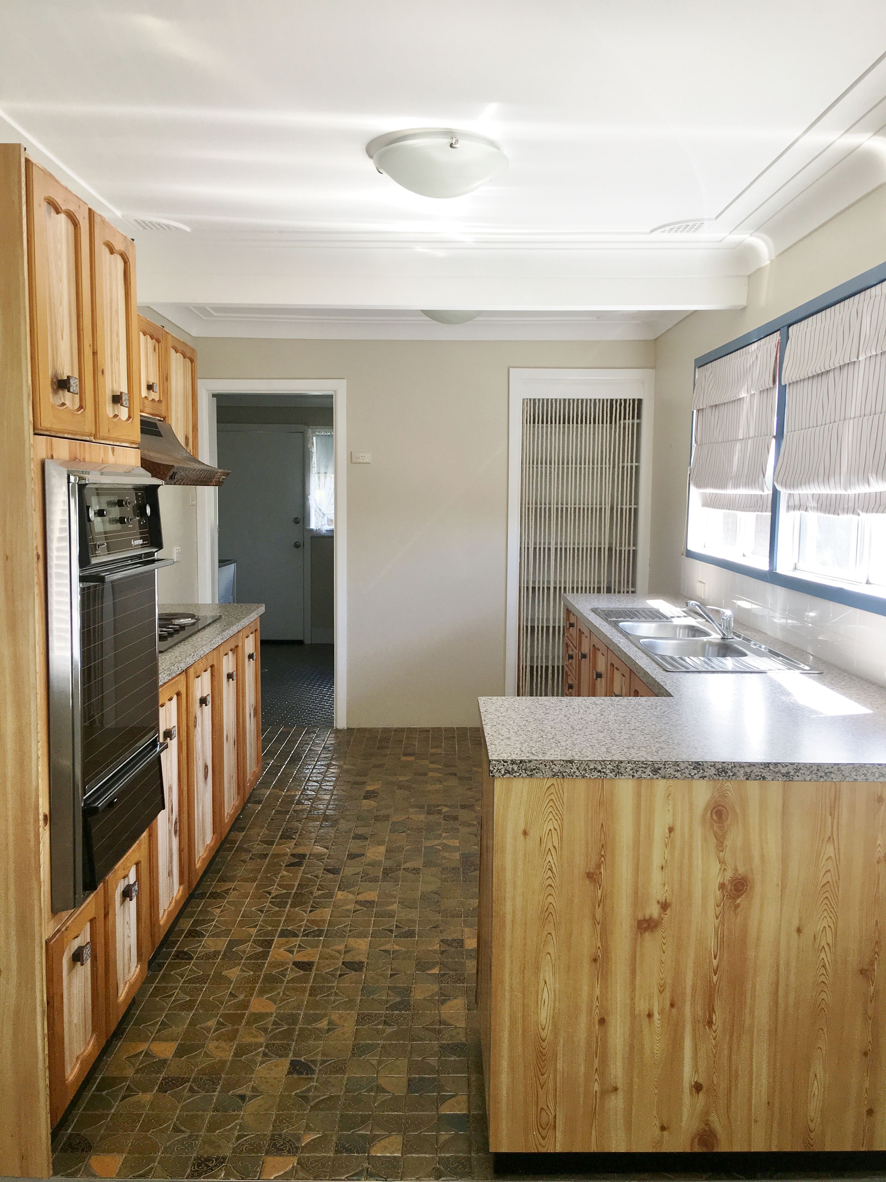 3 Leslie Avenue, Gorokan, NSW 2263