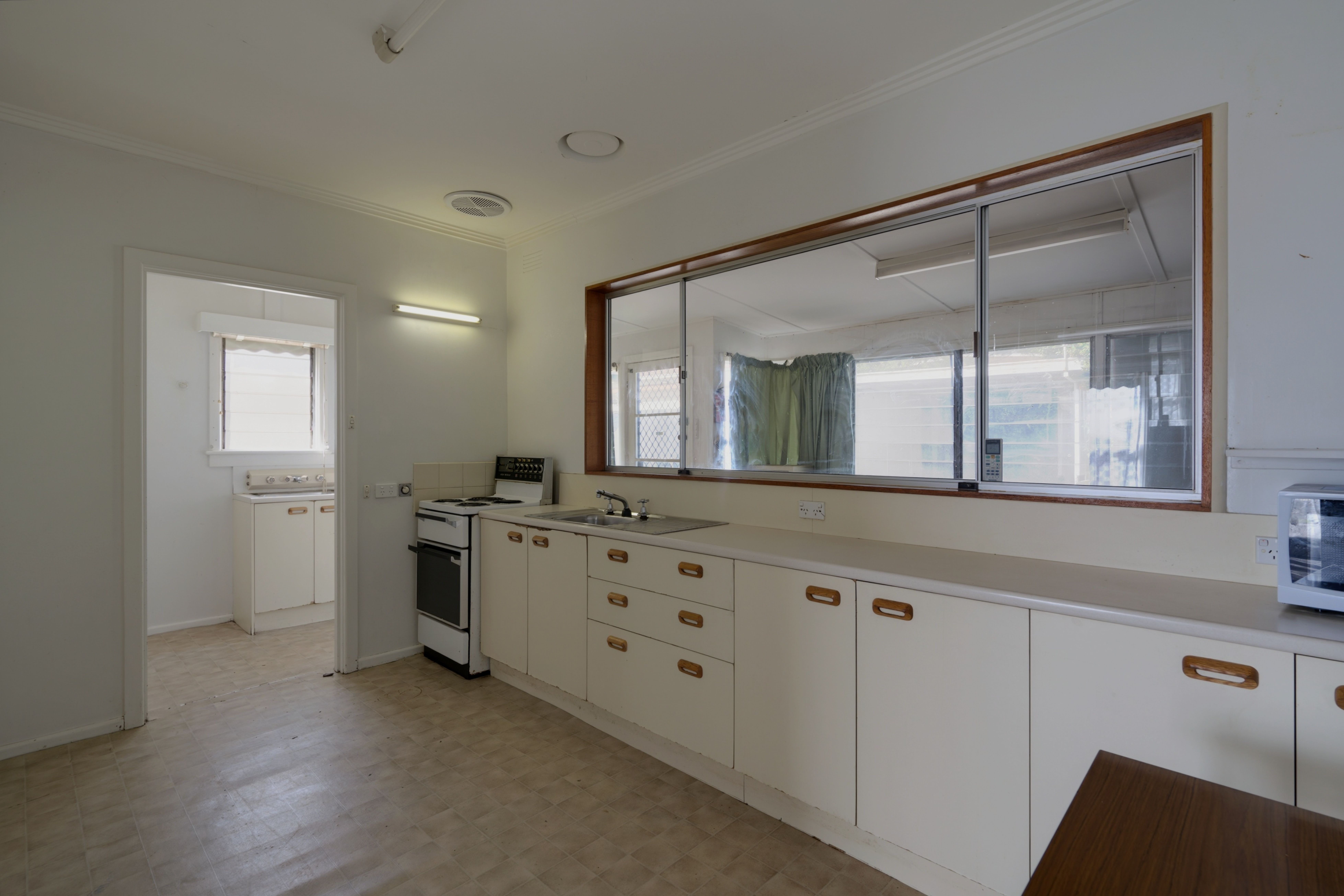 28 Tobias Avenue — photo 12 of 15