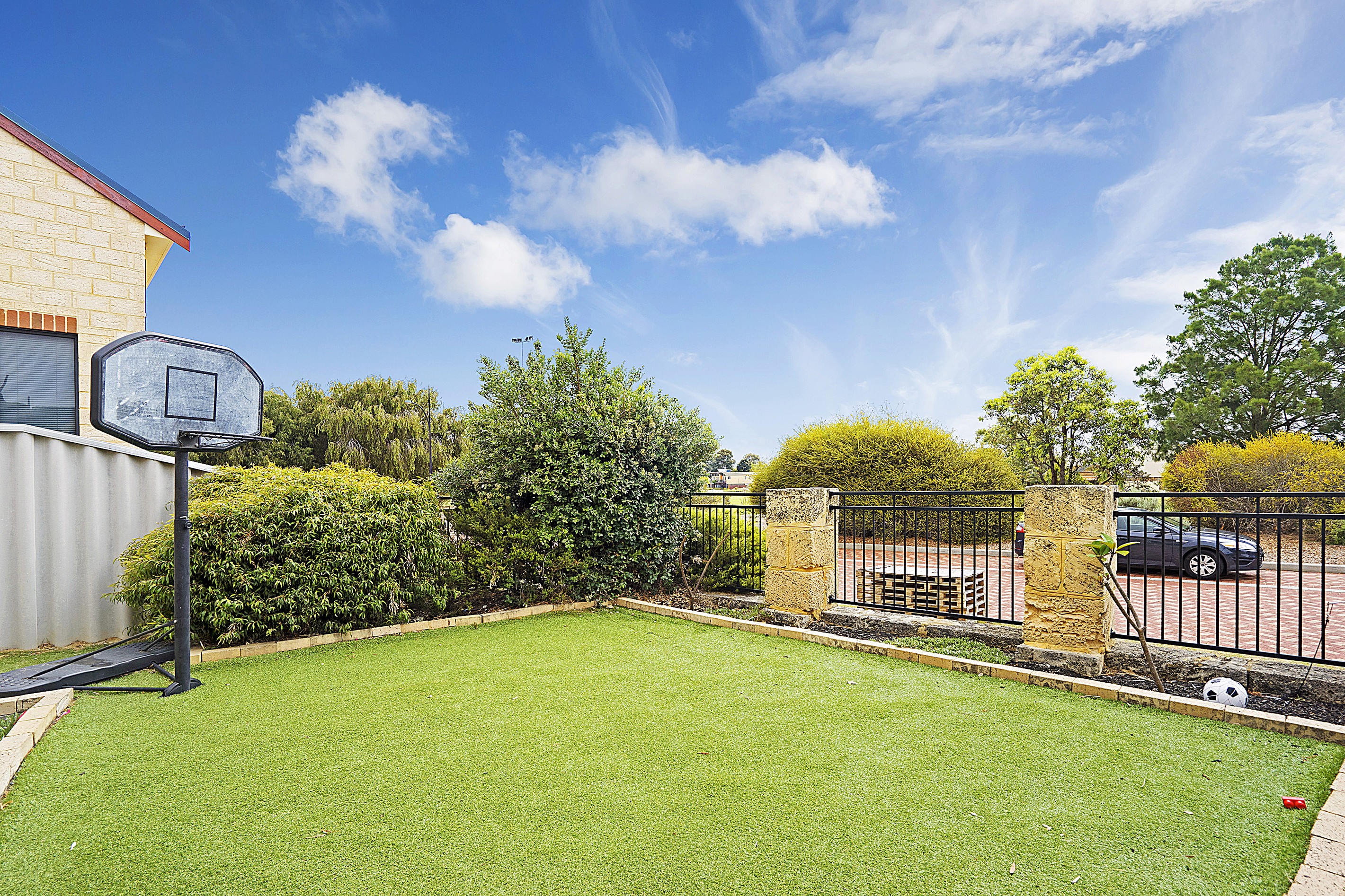 15 Lively Circle, Mirrabooka, WA 6061