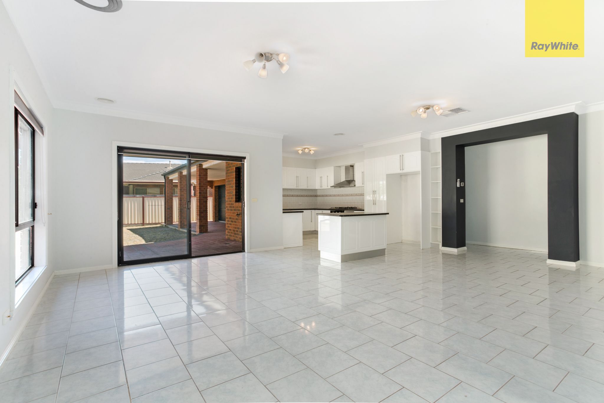 32 Cambridge Crescent, Taylors Lakes, VIC 3038