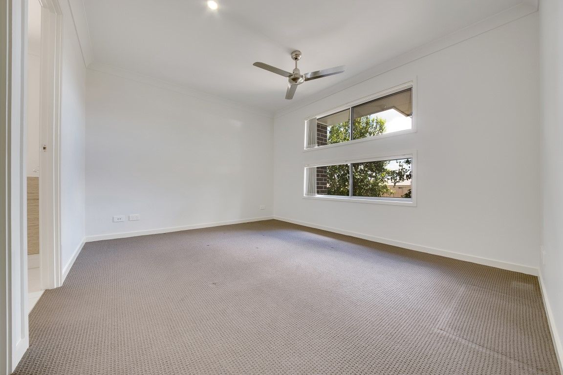 16 Bufflehead Road, Kirkwood, QLD 4680