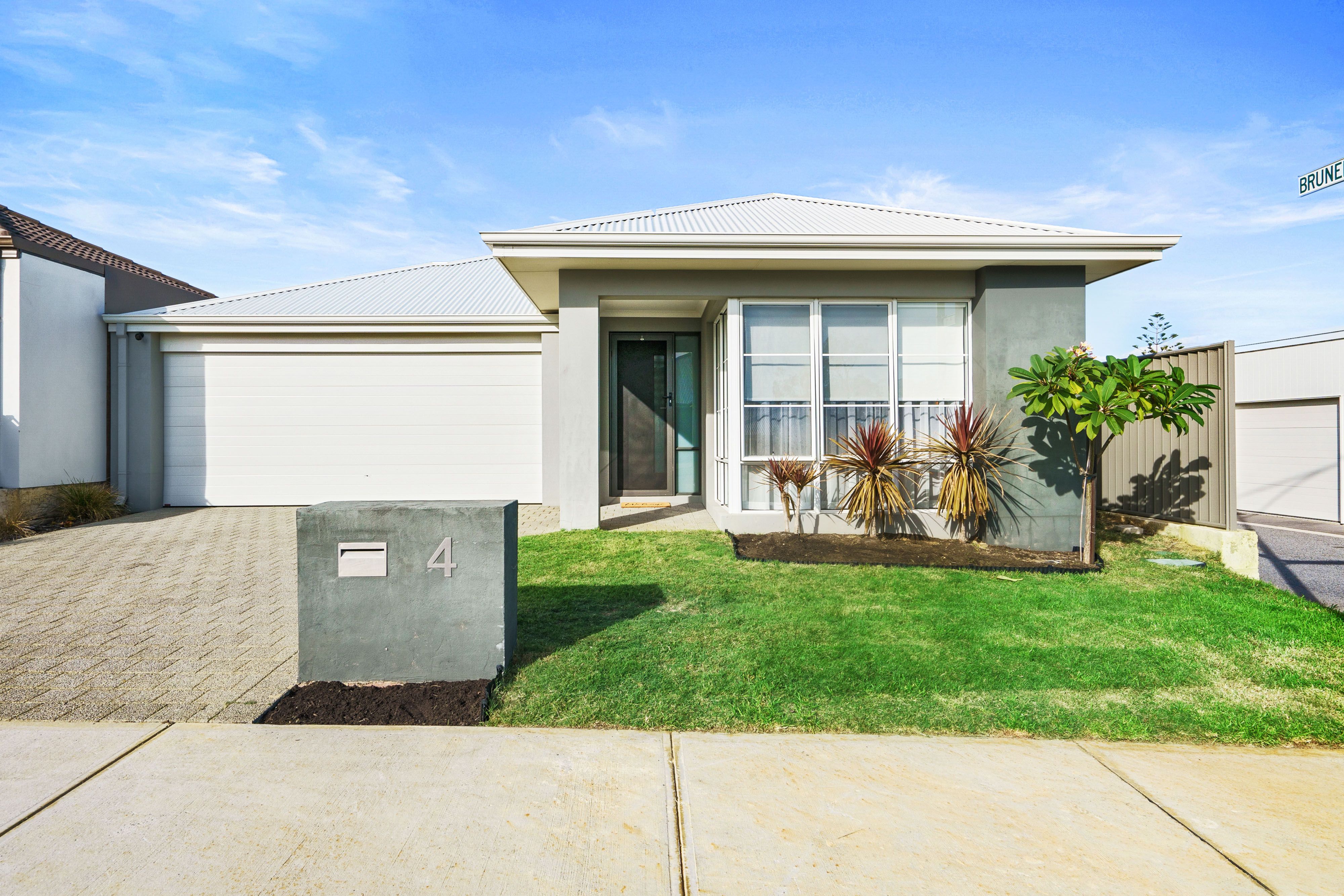4 Ambesia Road, Clarkson, WA 6030