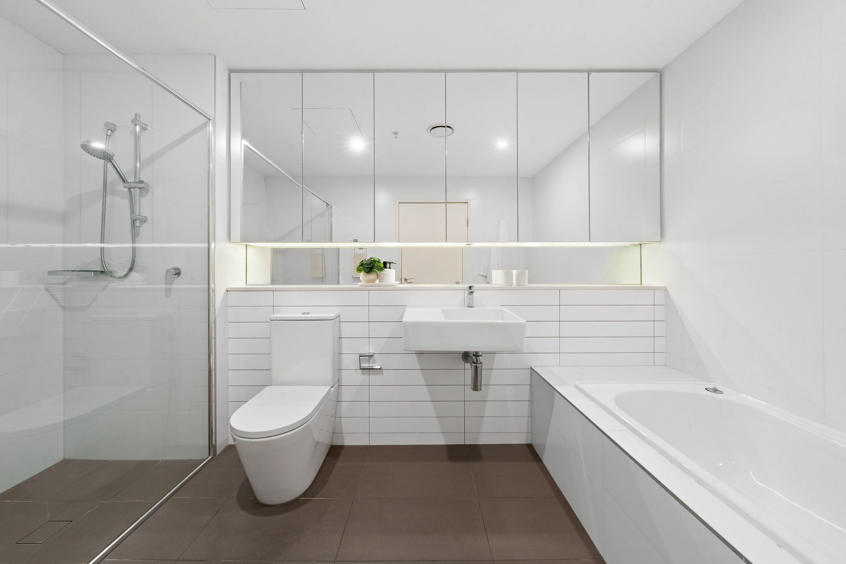 G02/390 Pacific Highway — photo 7 of 10