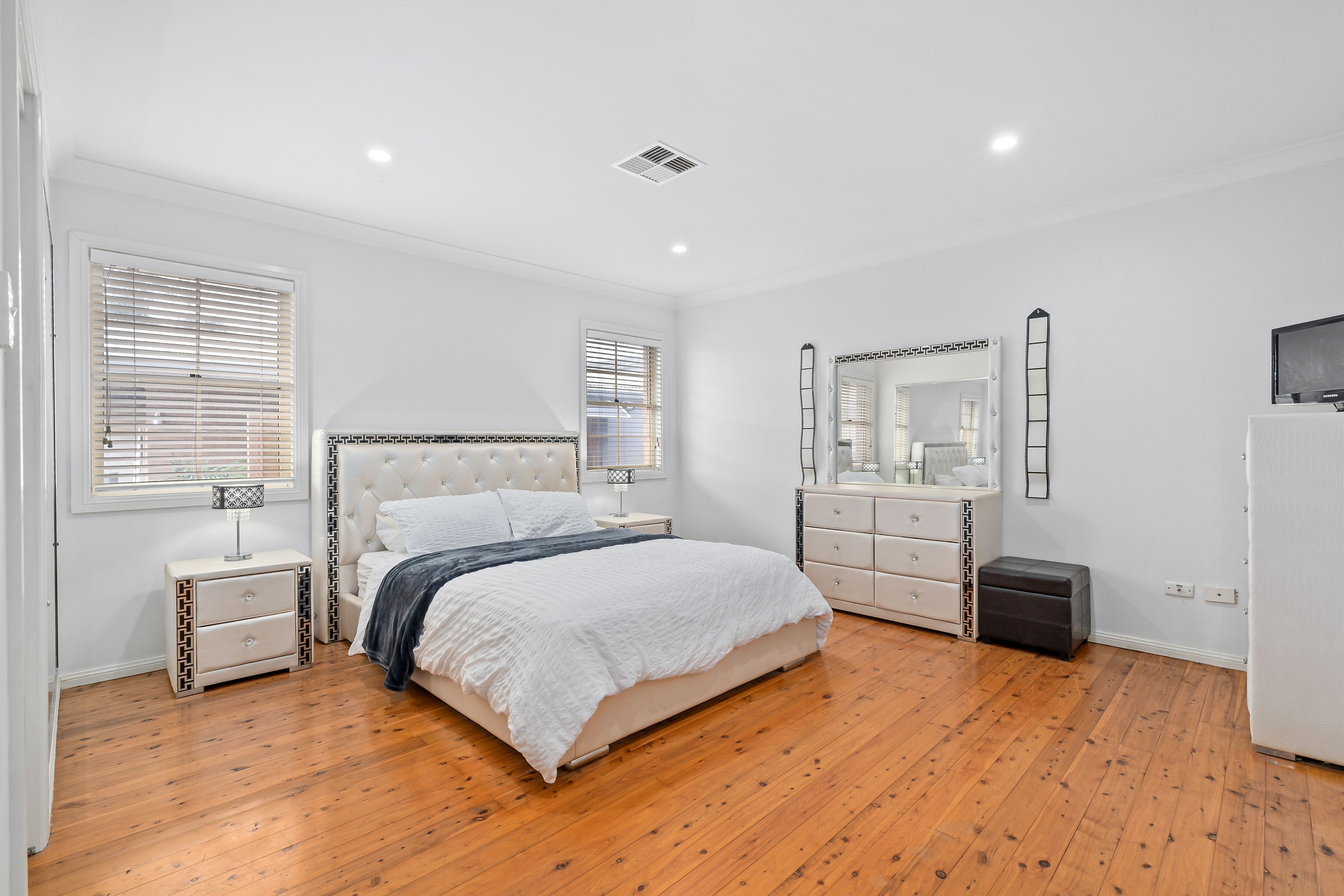 12 Bratsell Street — photo 6 of 13