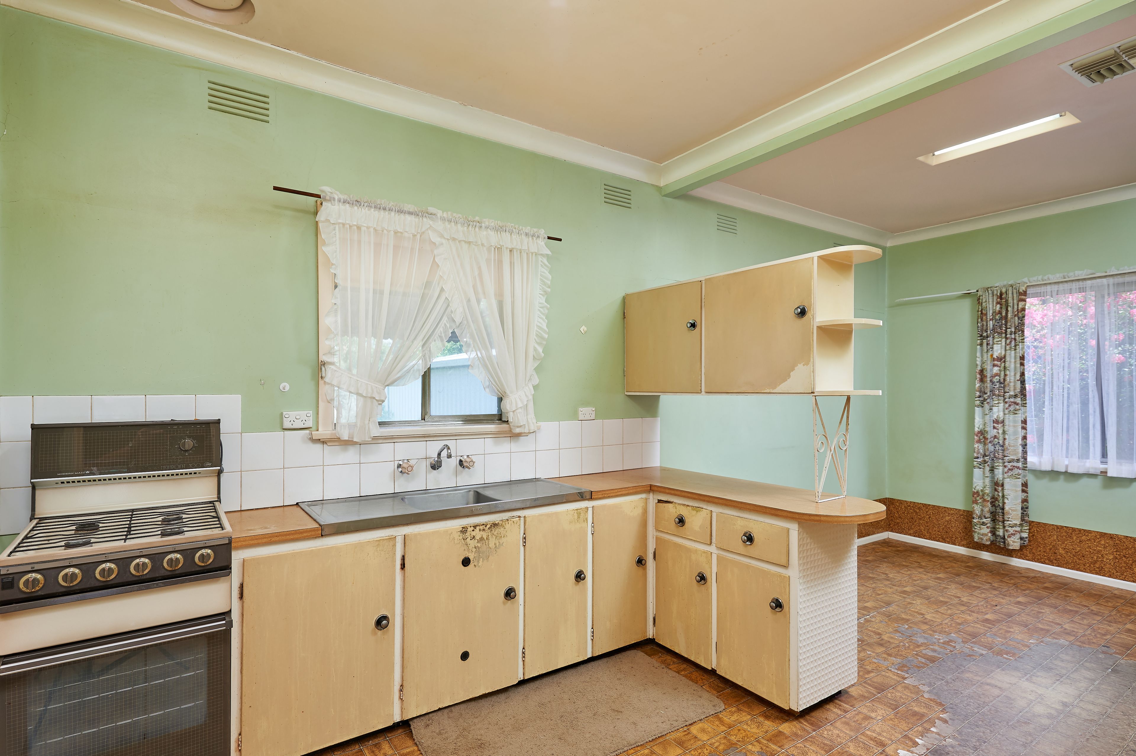 274 Bourke Street, Tolland, NSW 2650