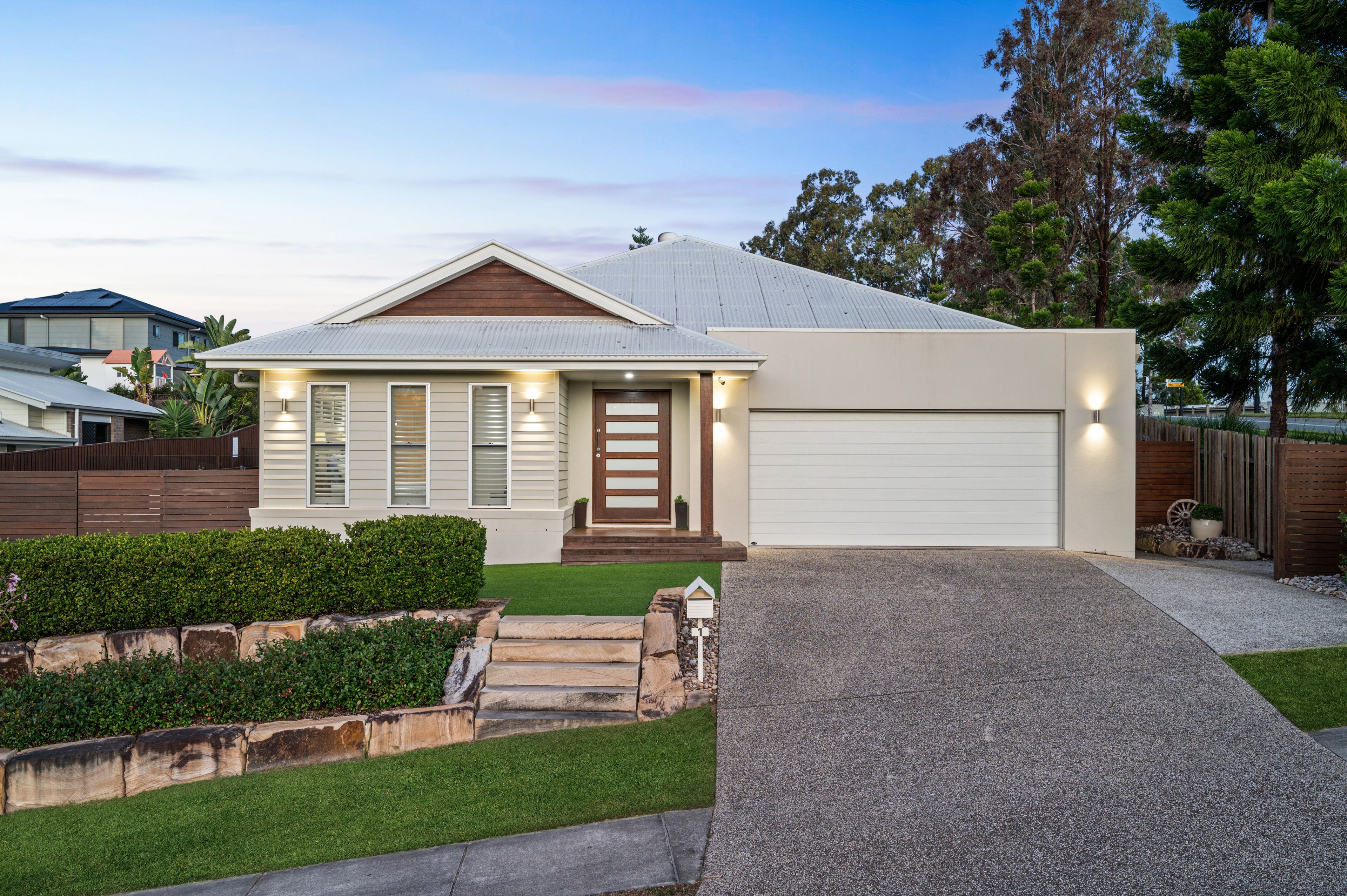 1 Lomandra Court, Brookwater, QLD 4300