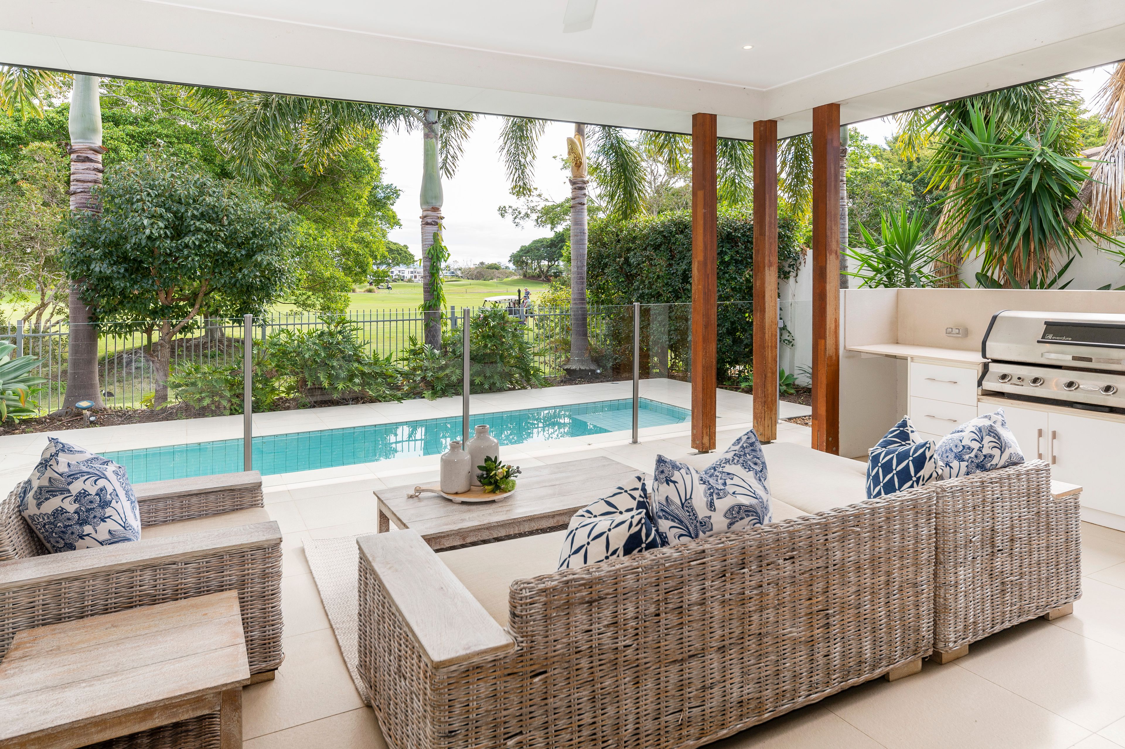 9115 Peter Senior Drive, Hope Island, QLD 4212