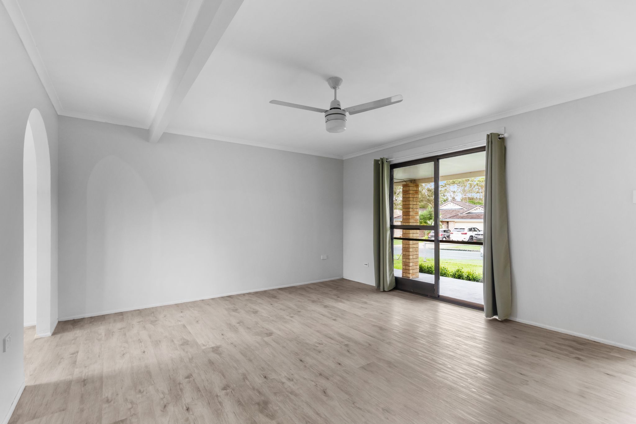 10 Logan Terrace — photo 5 of 12