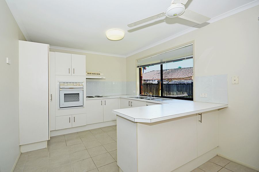 33 Covent Gardens Way, Banora Point NSW 2486
