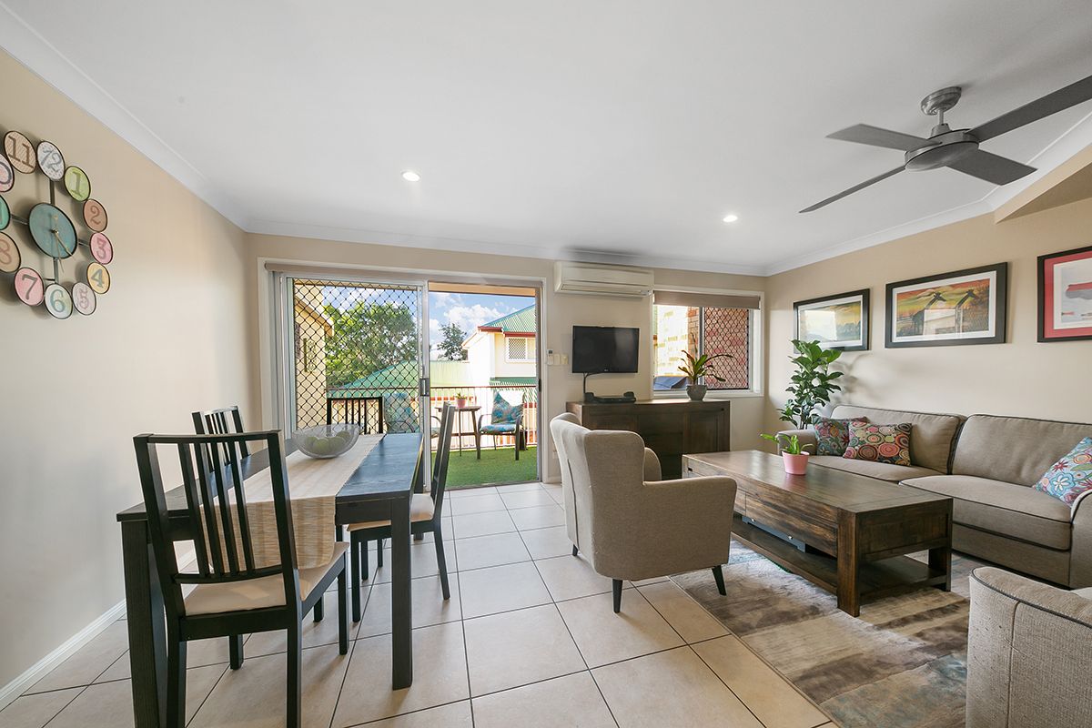 25 Cardross Street, Yeerongpilly QLD 4105