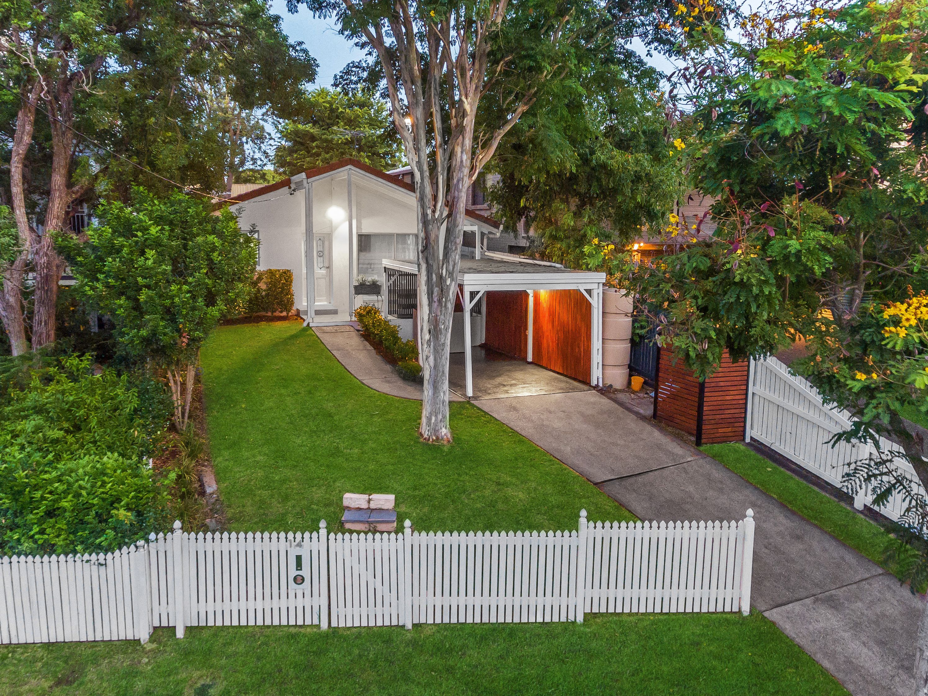 14 Victoria Avenue, Chelmer, QLD 4068