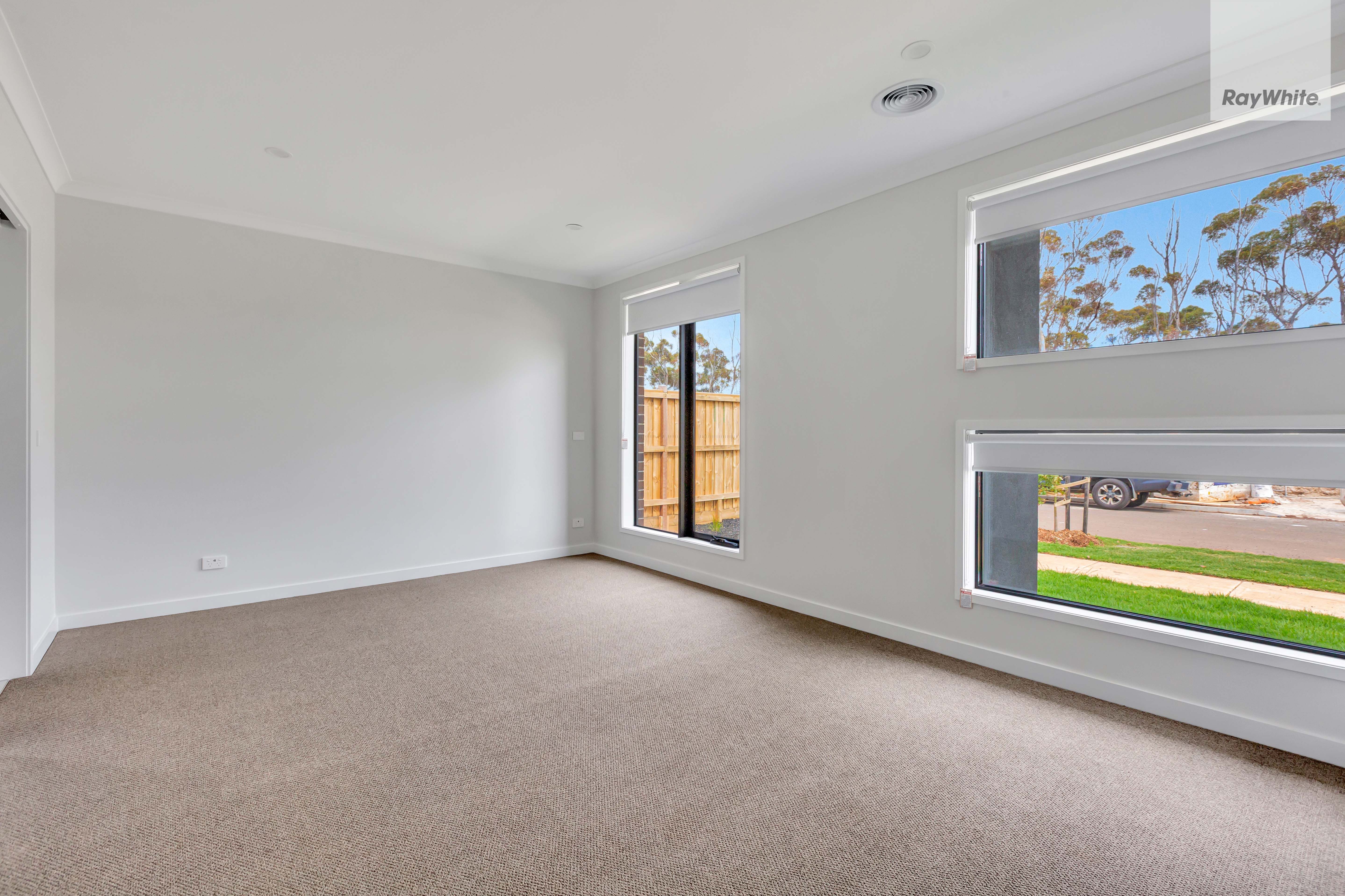 46 Potala Avenue — photo 7 of 14