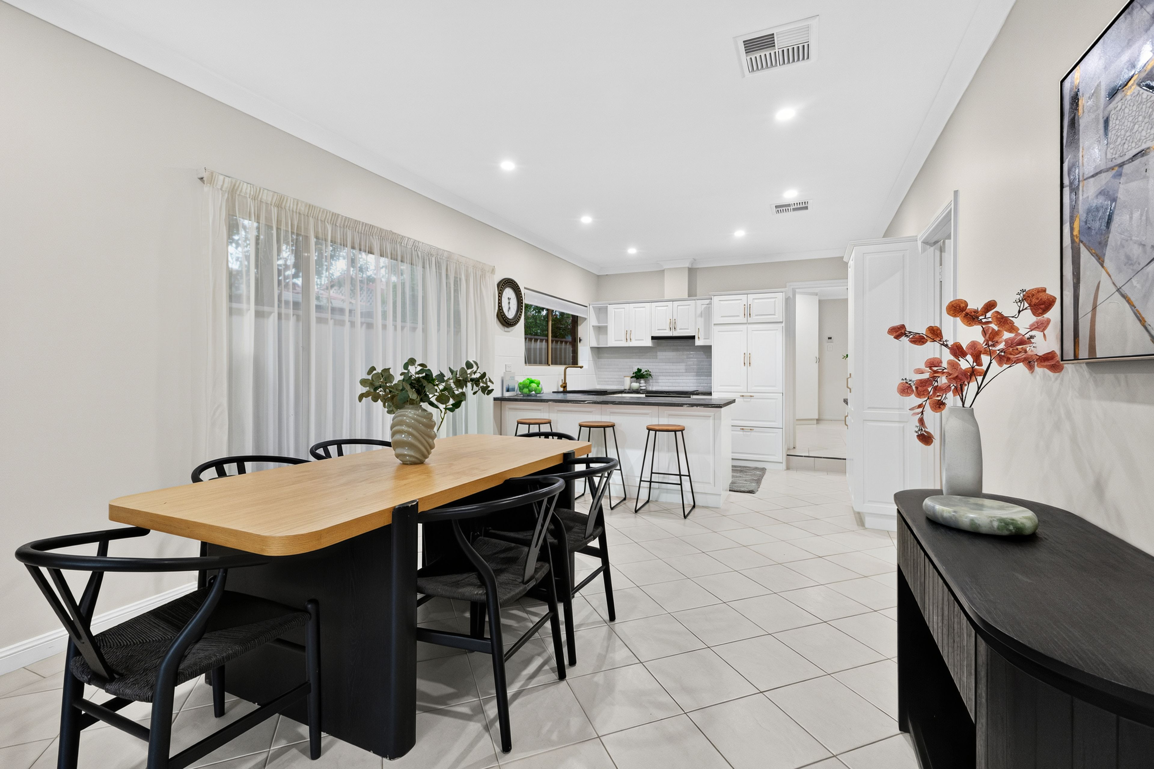 15B Britton Avenue — photo 4 of 18