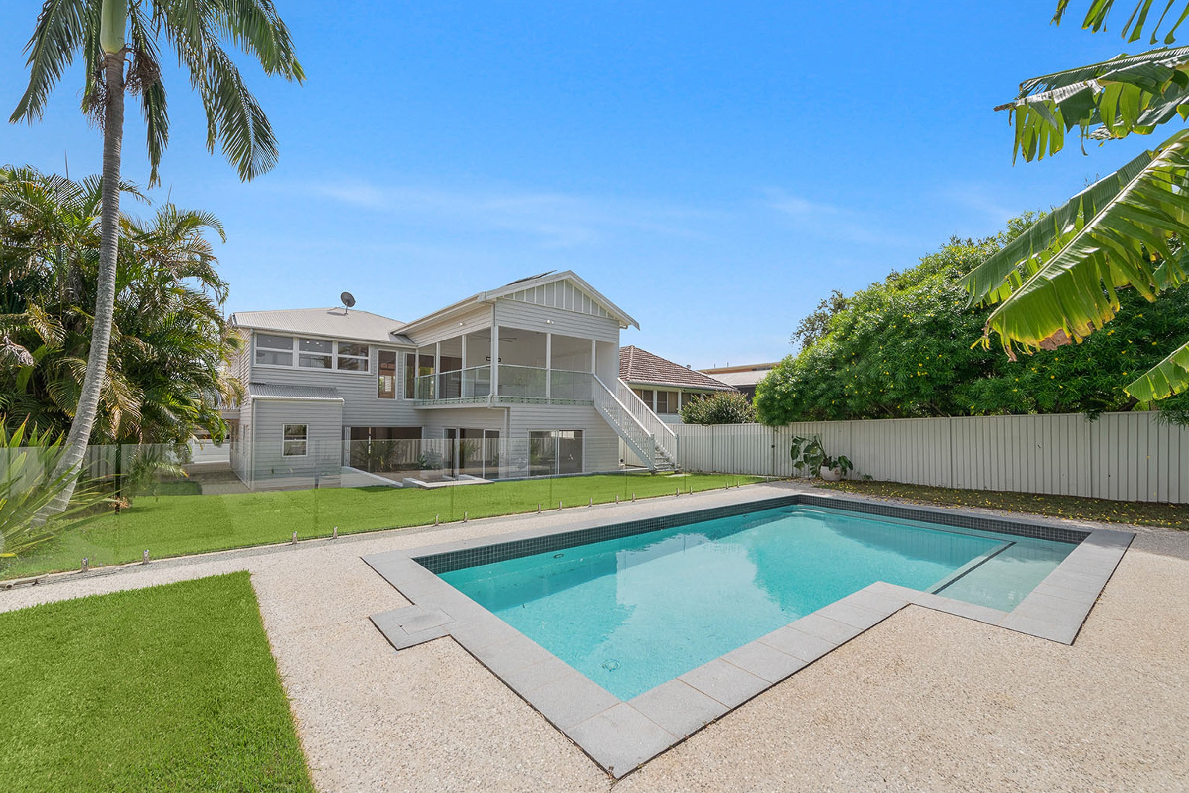 20 Crown Street, Holland Park West, QLD 4121