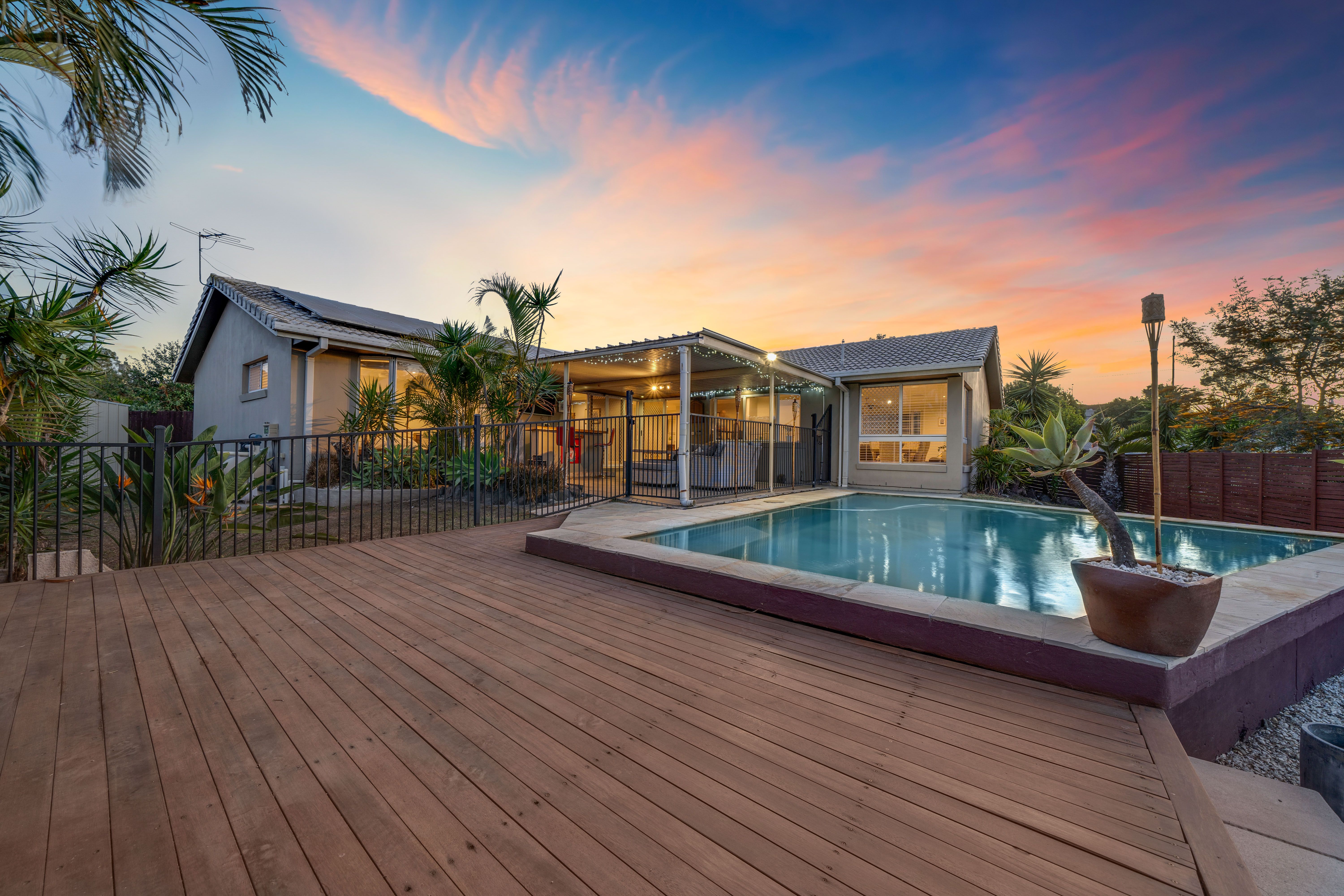 4 Chatfield Street, Edens Landing QLD 4207