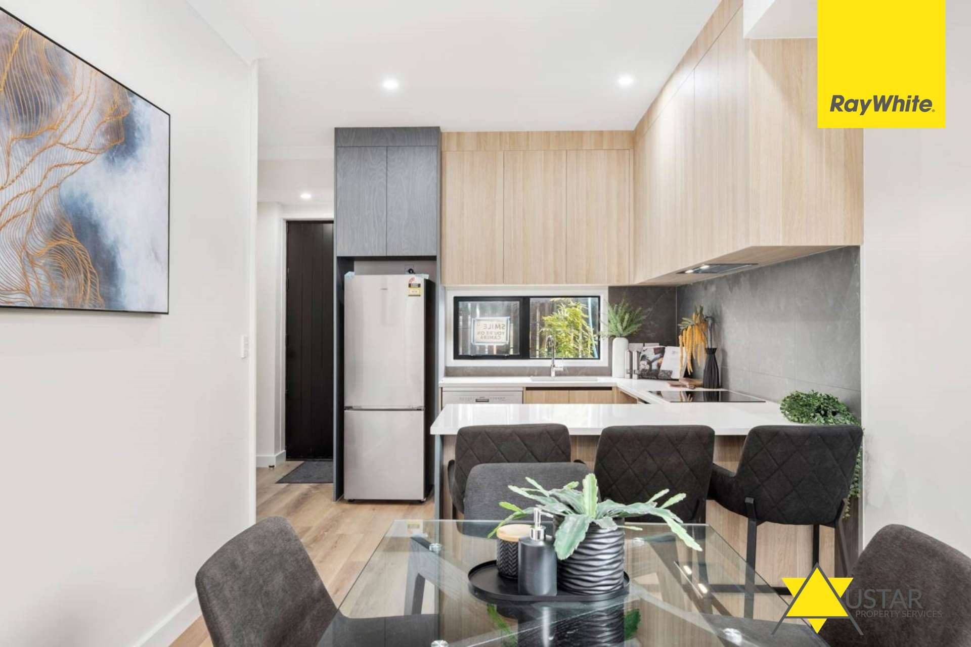 23 Parkwood Avenue photo 5
