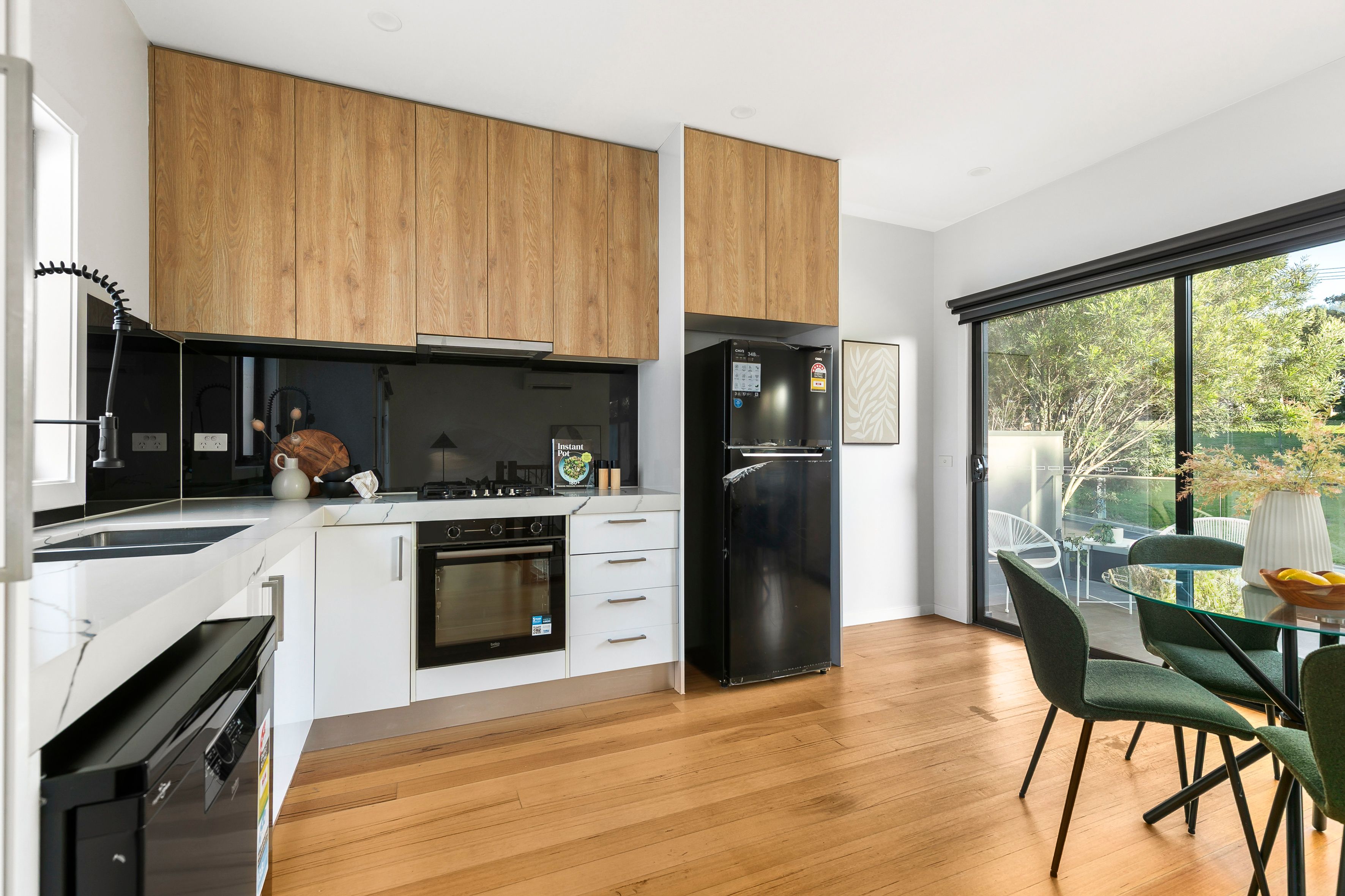 38A Booth Street — photo 9 of 16
