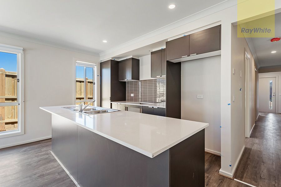 26 Hollington Drive, Mickleham, VIC 3064