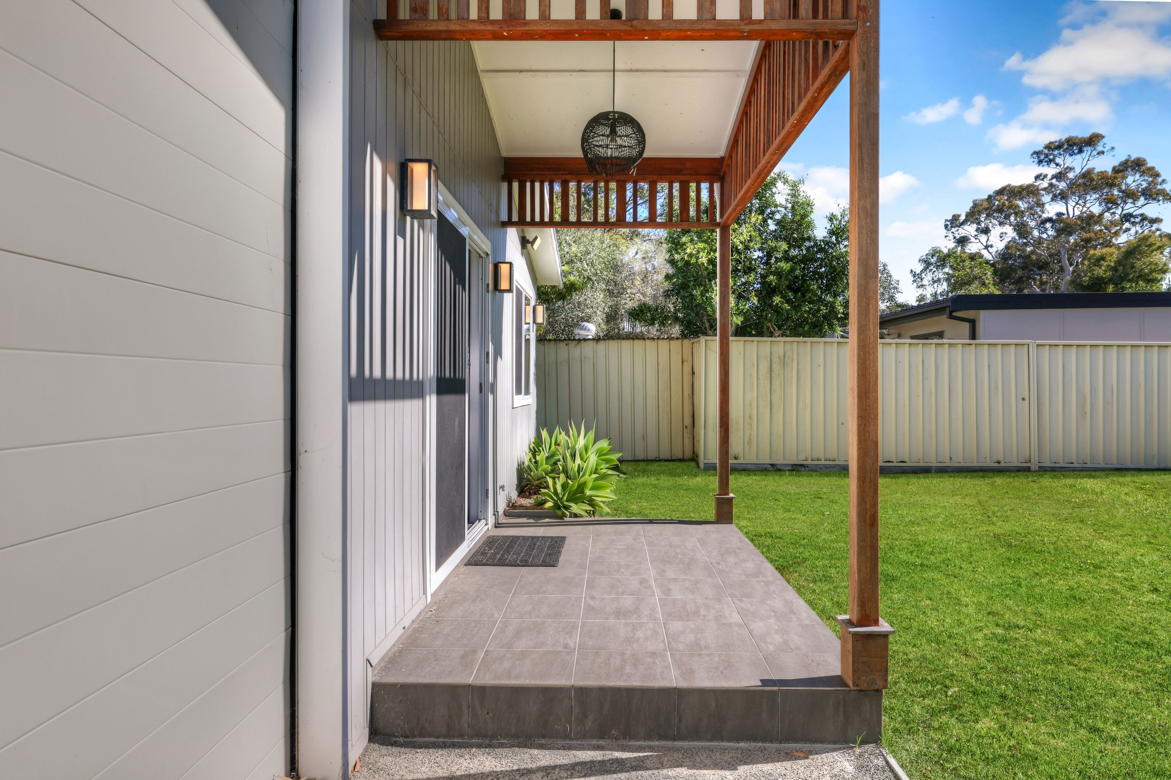 55 Queen Mary Street — photo 10 of 21