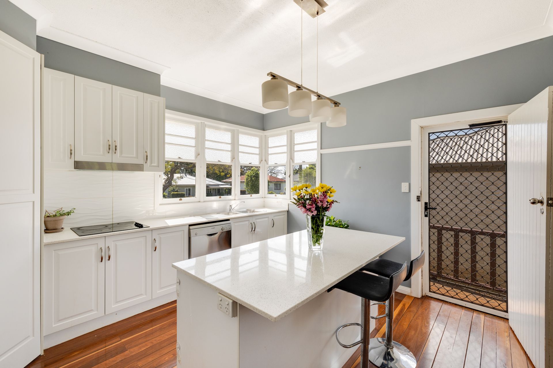 54 Llewellyn Street, Centenary Heights, QLD 4350