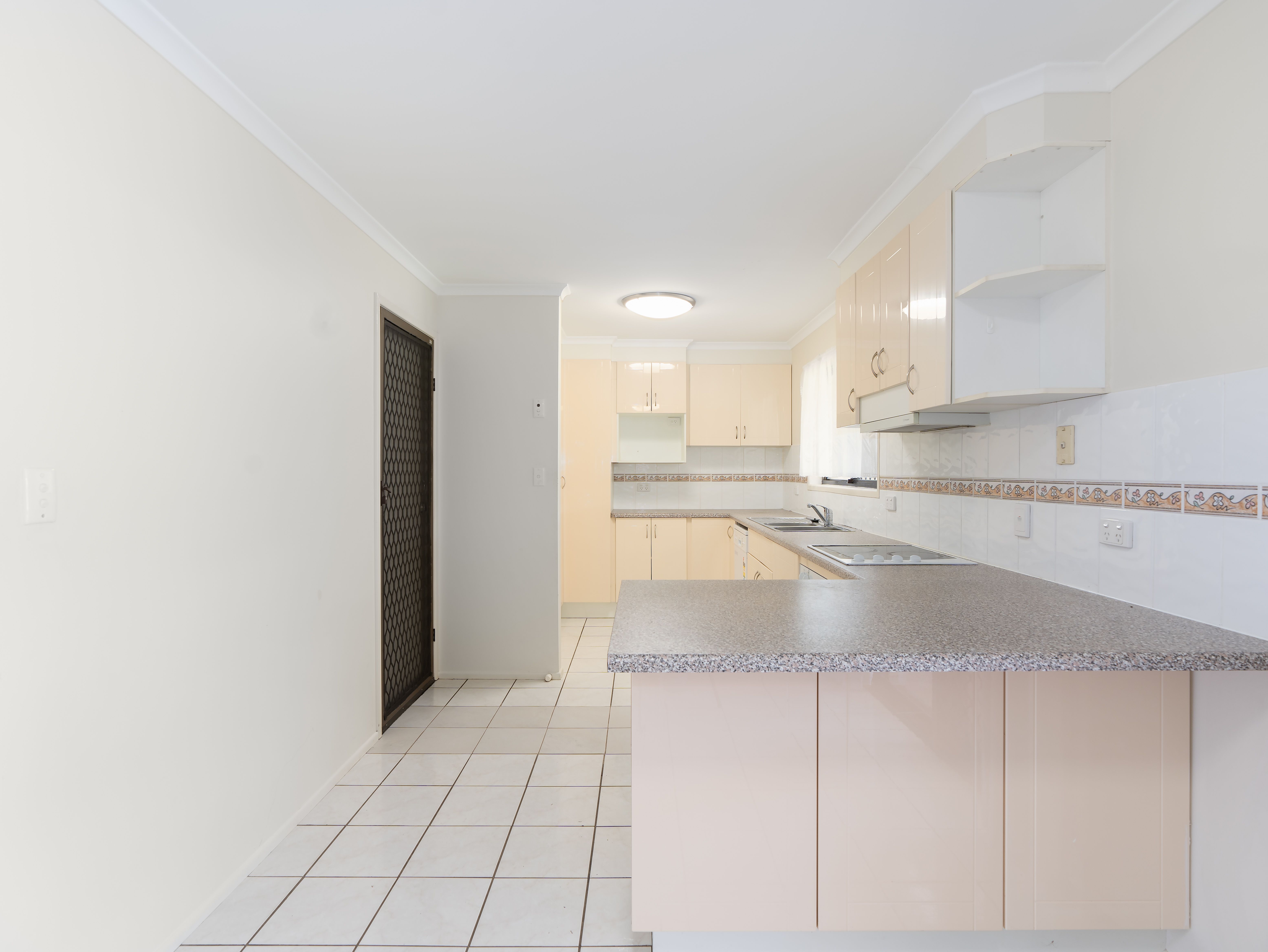 7 Caloola Drive, Springwood, QLD 4127